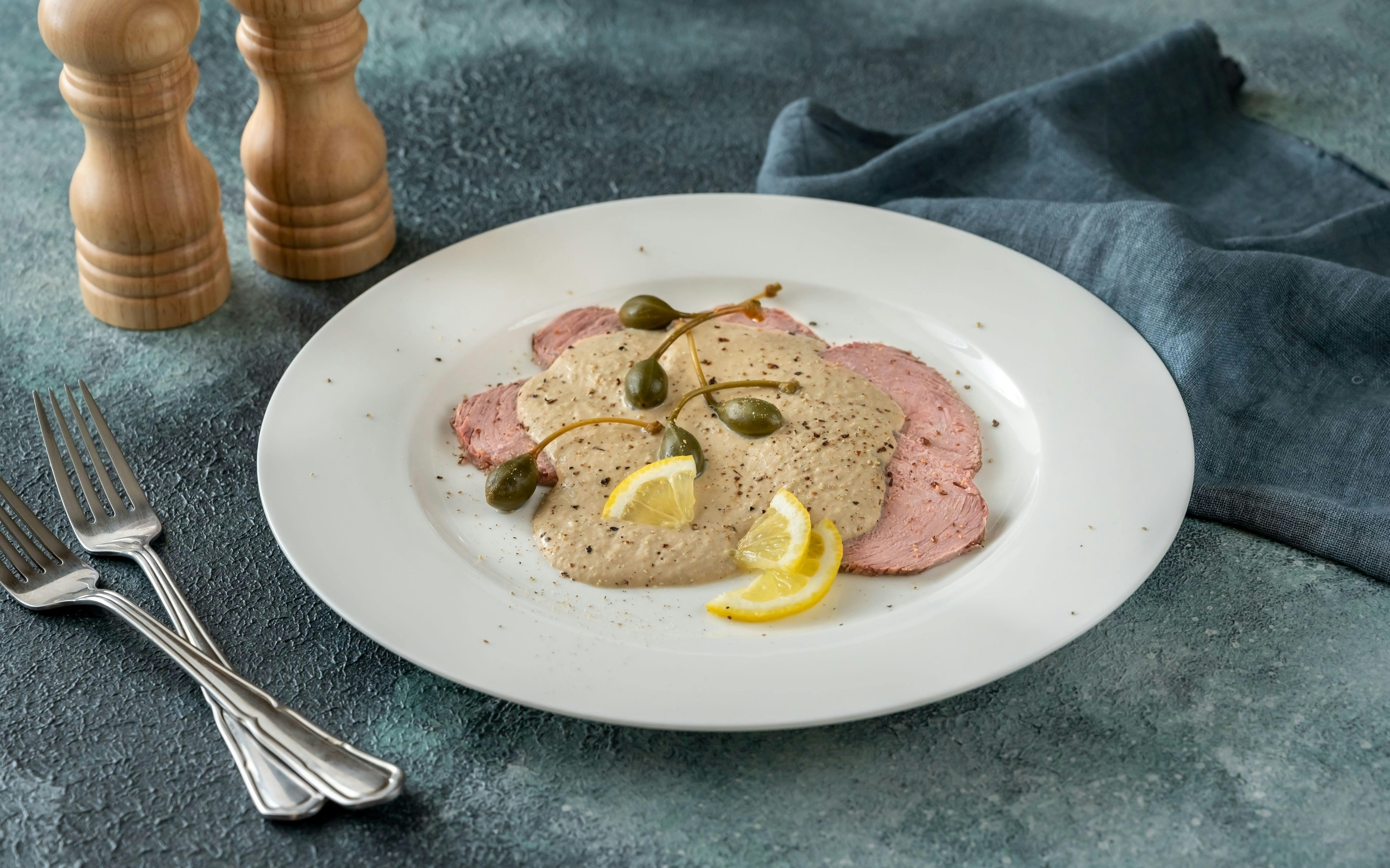 Vitello tonnato mit Schweinefilet: Das passt zu Spätsommer-Abenden