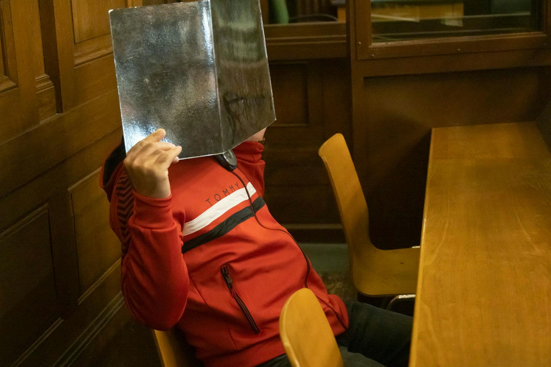 Der Angeklagte Gul A. im November 2022 am Landgericht Berlin.