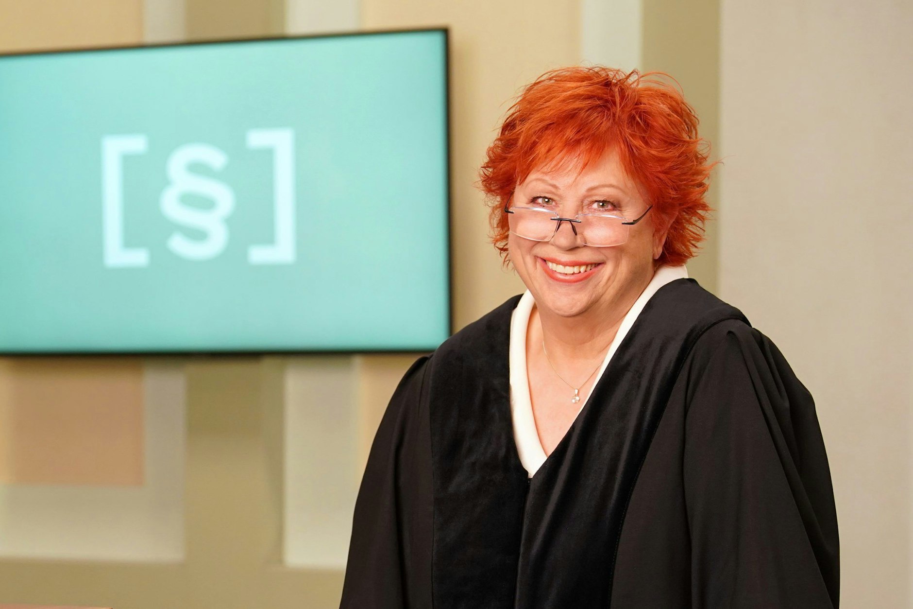 Barbara Salesch ist die bekannteste TV-Richterin Deutschlands - doch obwohl sie so bekannt ist, hat sie auch ein paar Geheimnisse.