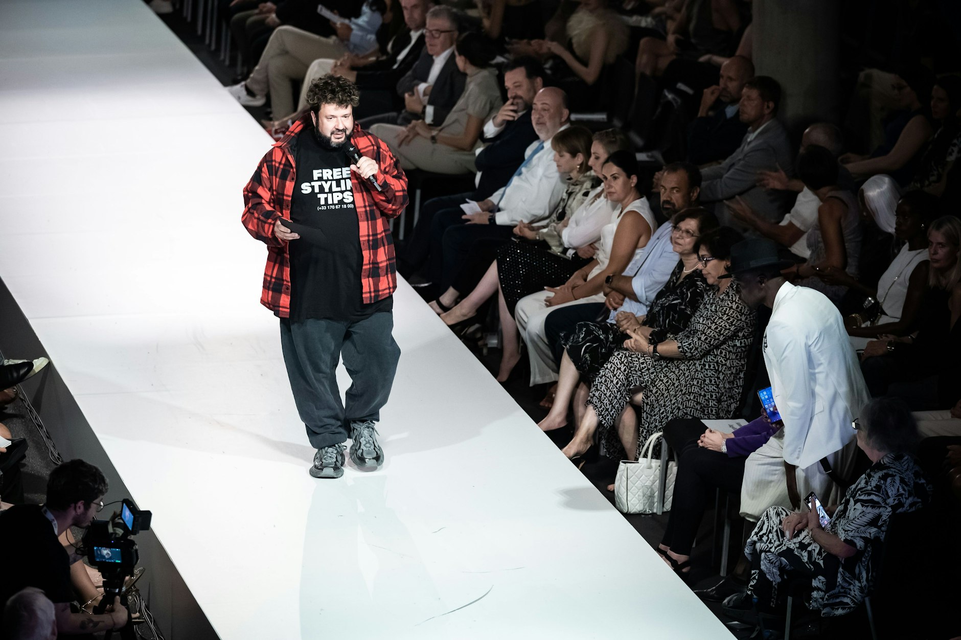 Auch mit jüdischen Wurzeln: Moderator Oliver Polak.