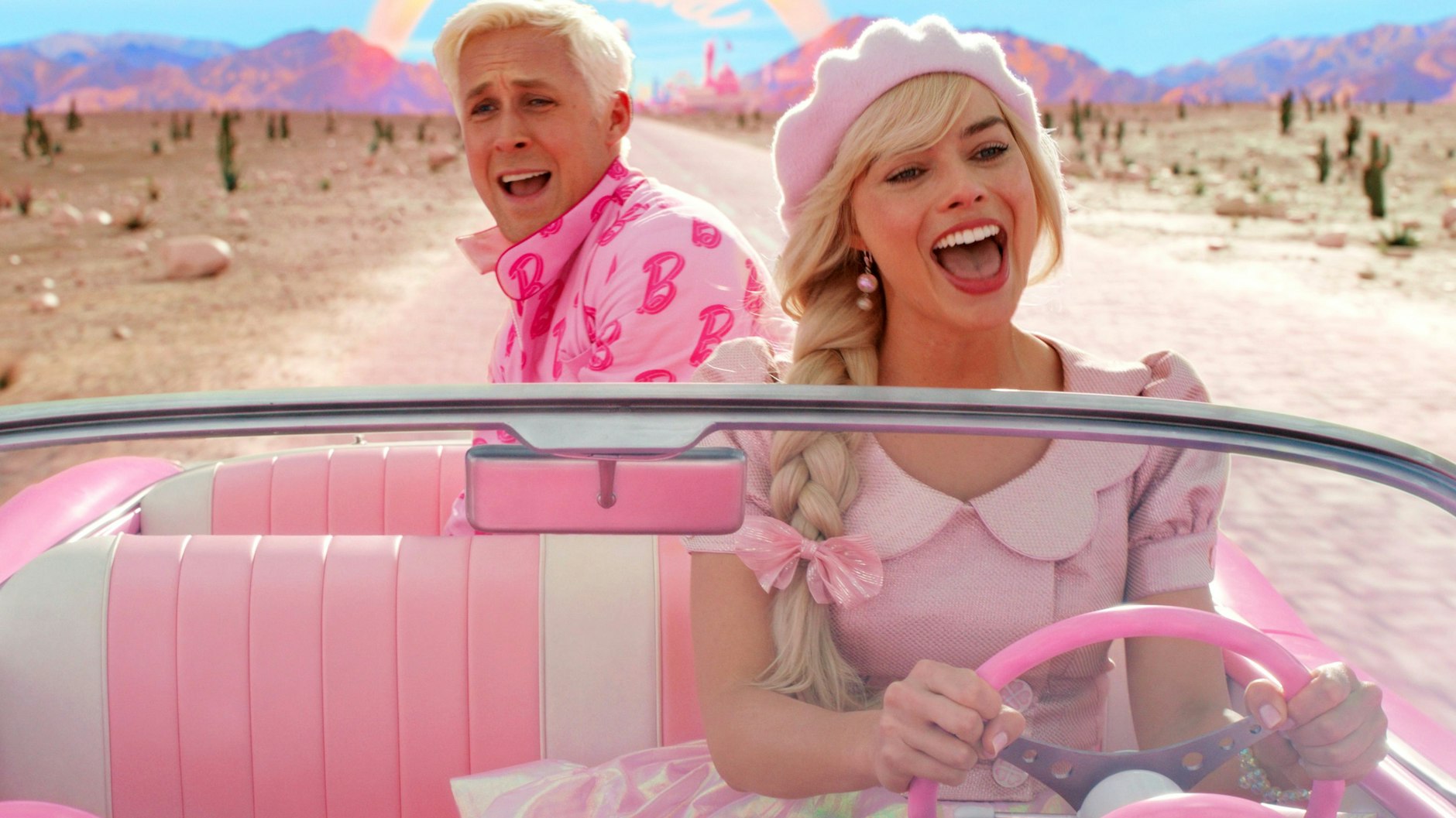 Margot Robbie und Ryan Gosling als Barbie und Ken