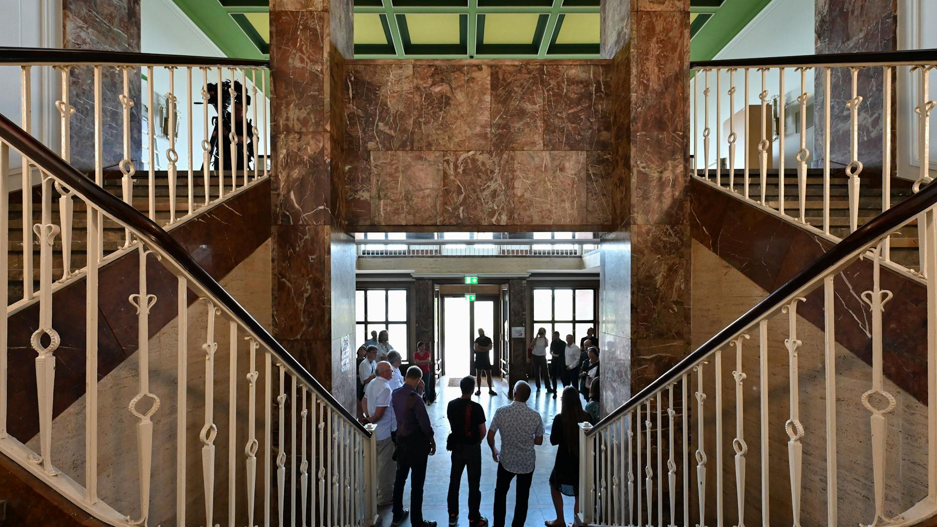 Auch das Innere des Generalshotels ist sehr prunkvoll.