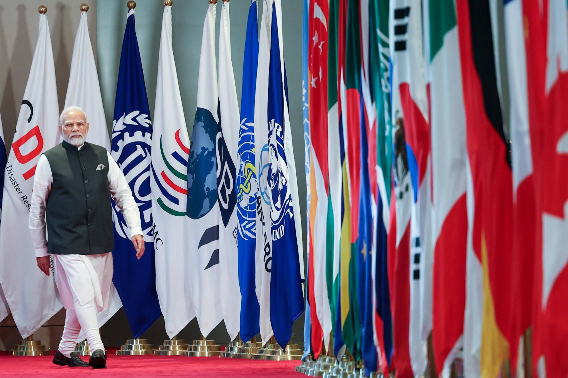 Der indische Premierminister Narendra Modi kommt am G20-Veranstaltungsort an