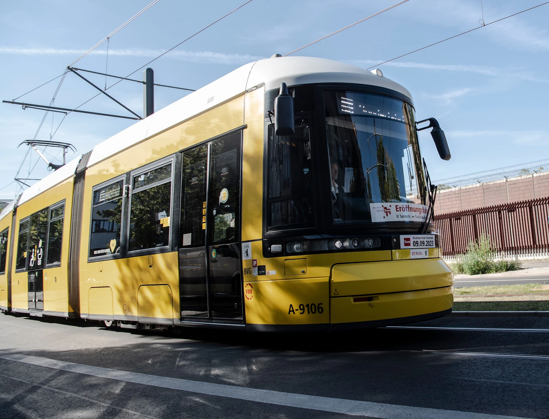 linie-m10-verl-ngert-ab-sofort-f-hrt-die-stra-enbahn-bis-nach-moabit