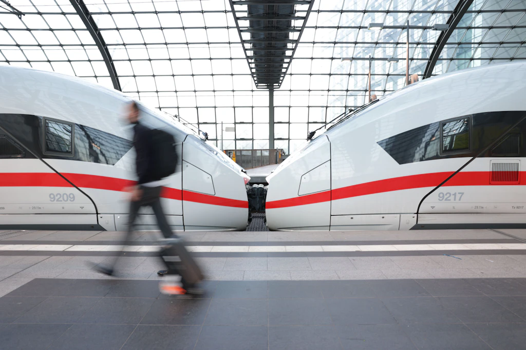 ICE bleibt auf freier Strecke liegen, 150 Passagiere evakuiert