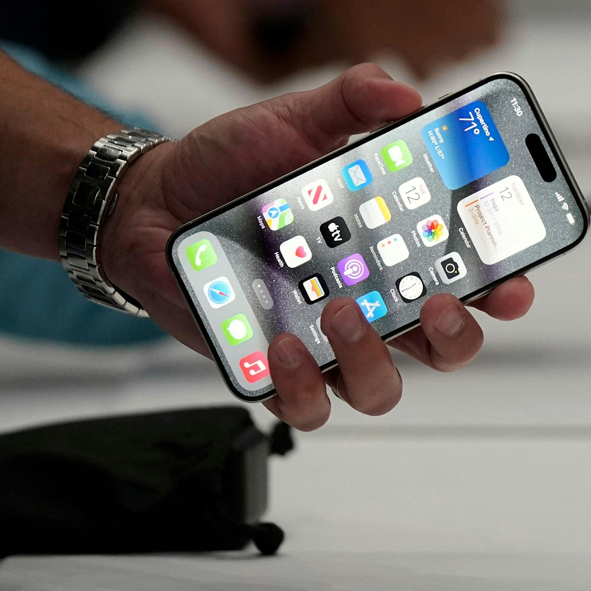 In Titan und Pink: Apple stellte neue iPhones 15 vor