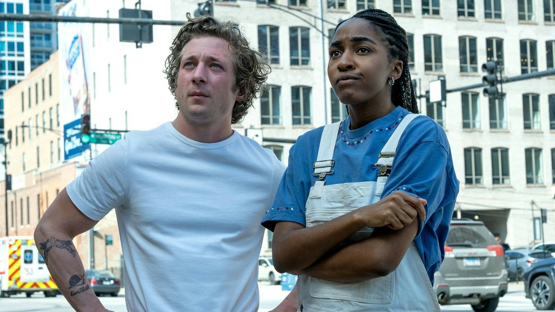 Das T-Shirt von Jeremy Allen White in „The Bear“ wollen alle.