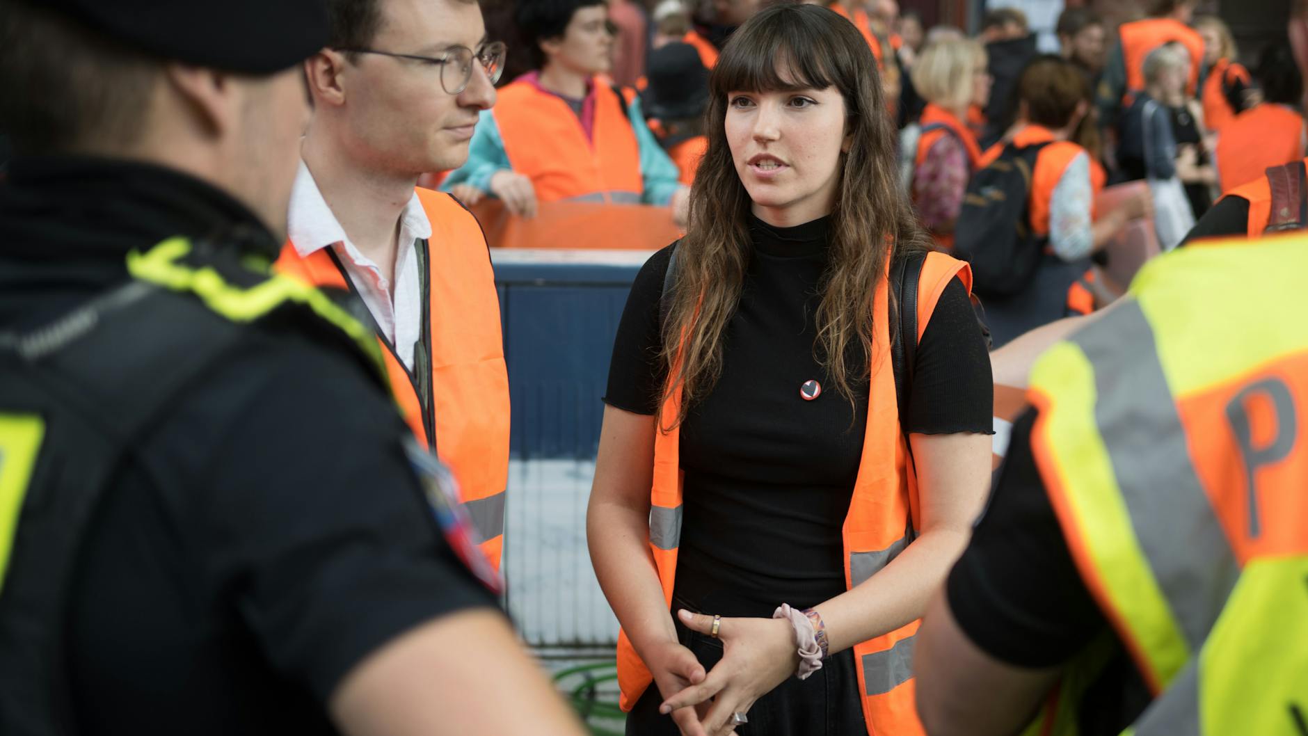 Carla Hinrichs, Gesicht und Sprecherin der Letzten Generation, wurde auch bei dem Protestmarsch gesichtet.