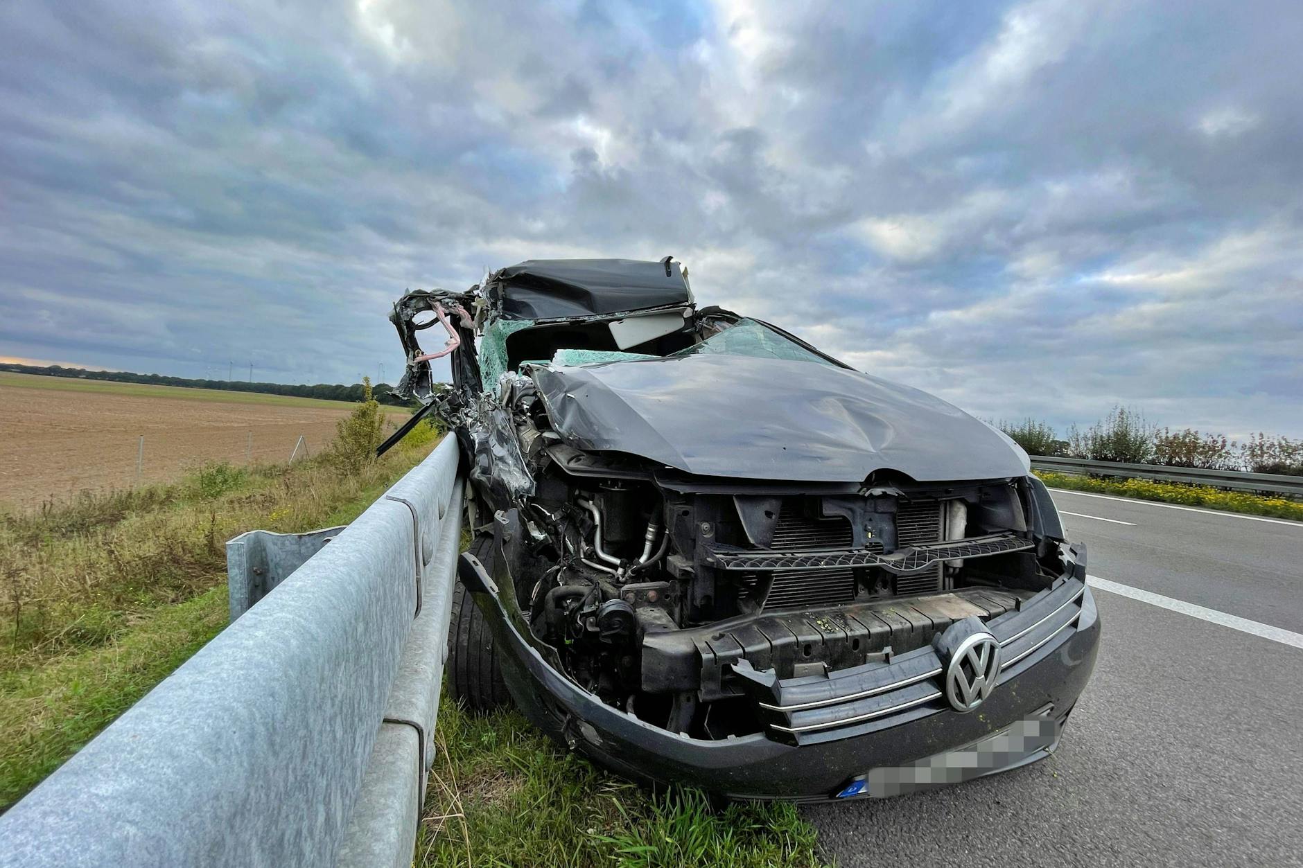 Auf der A24 kommt es immer wieder zu Unfällen. Sollte das Tempolimit hier wieder eingeführt werden?