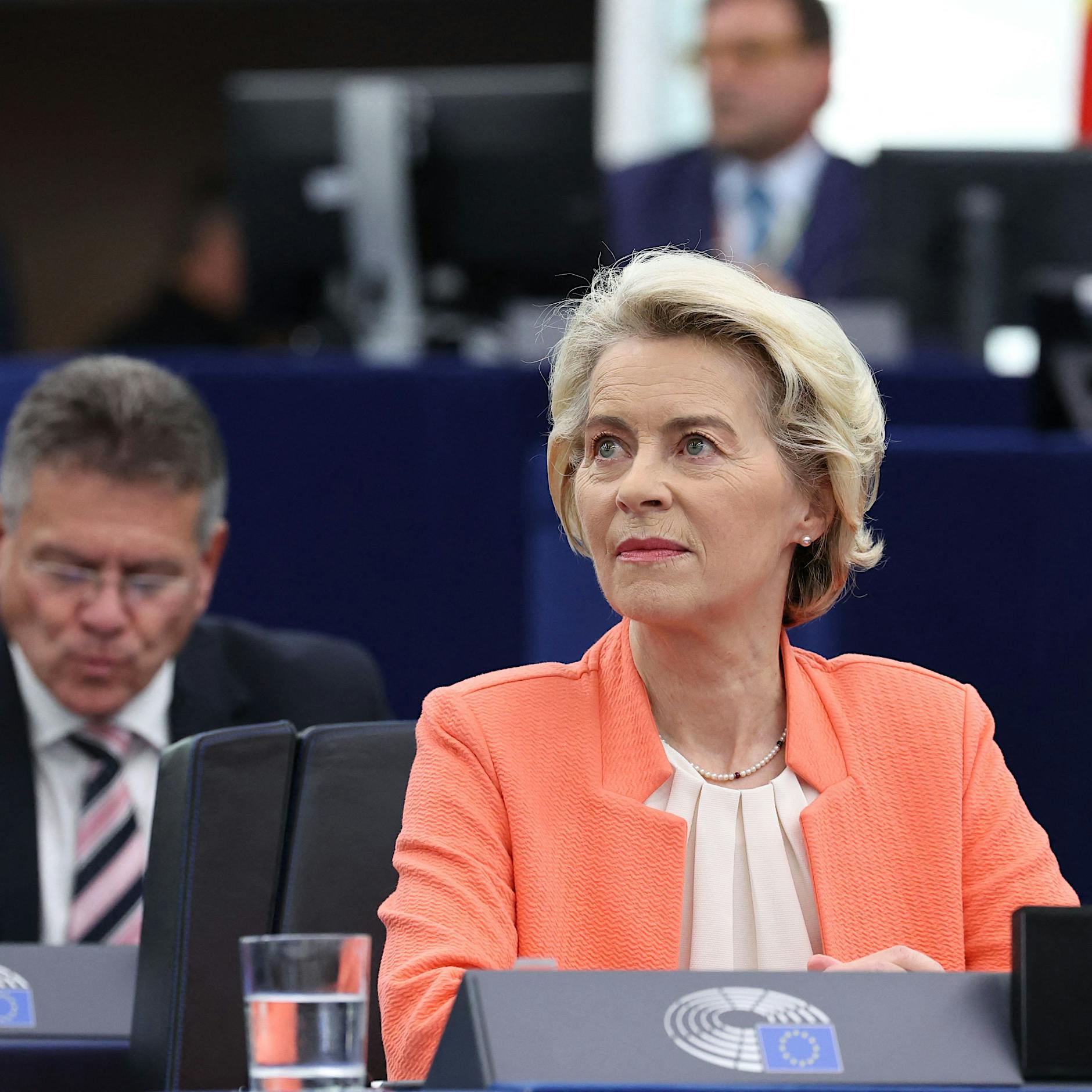 Von der Leyen will China-Autos stoppen, Peking überlegt Vergeltung