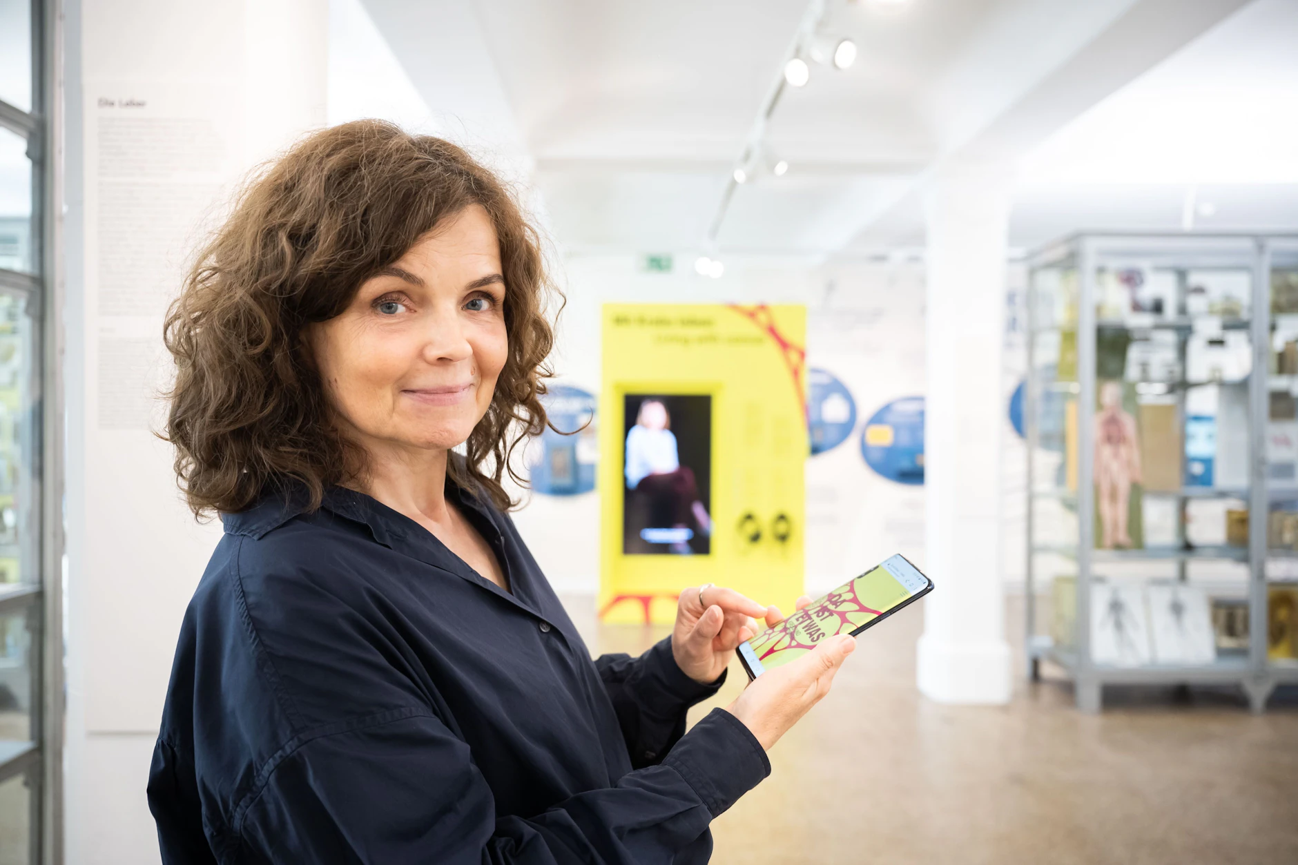 Dr. Anne Schmidt ist Kuratorin der Ausstellung „Da ist etwas. Krebs und Emotionen“ im Berliner Medizinhistorischen Museum der Charité.