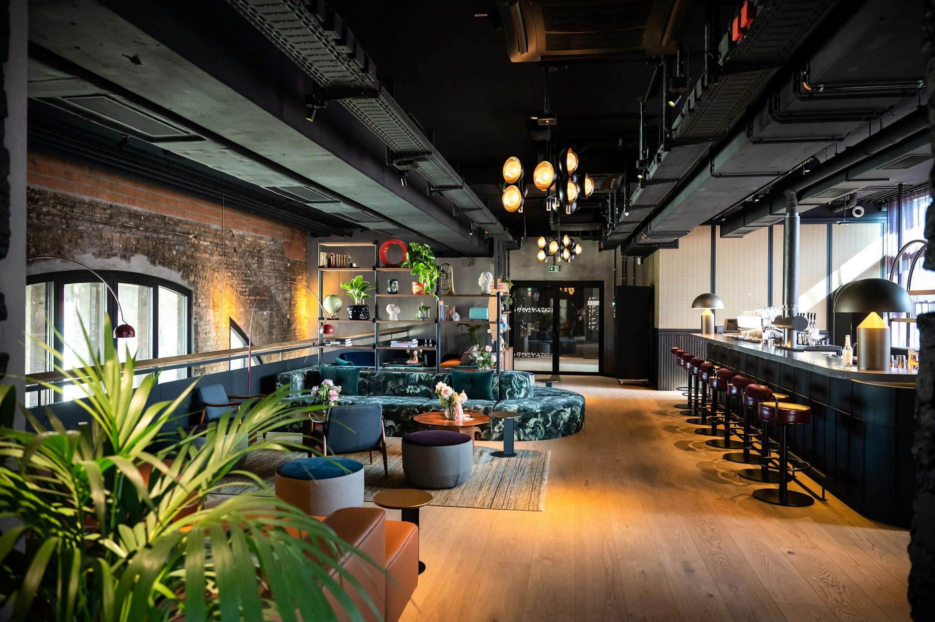 Urban wie NYC: Im Inneren des Tacheles wurde Altes mit Neuem behutsam kombiniert.