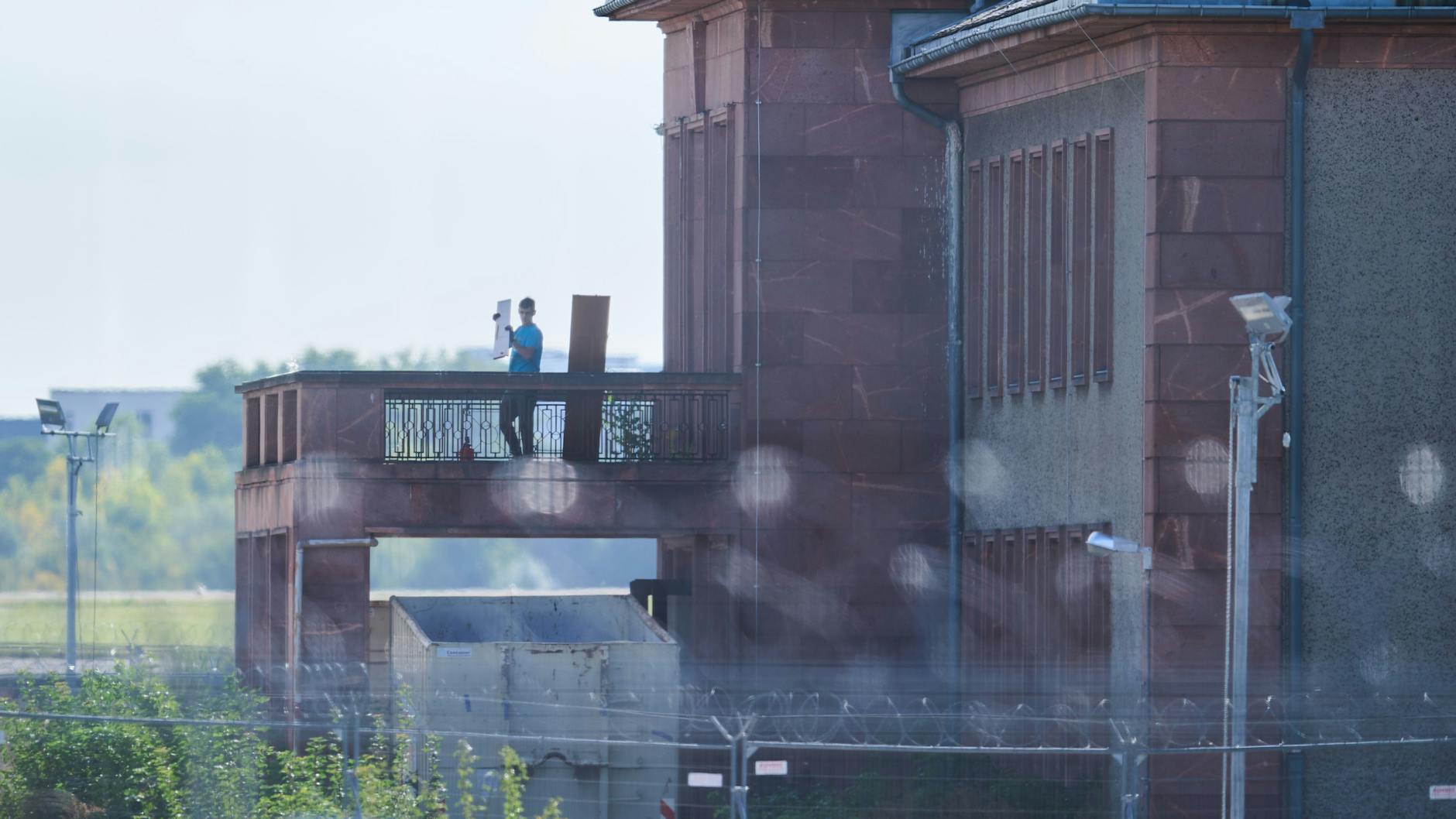 Das Generalshotel wird vor dem Abriss leer geräumt.