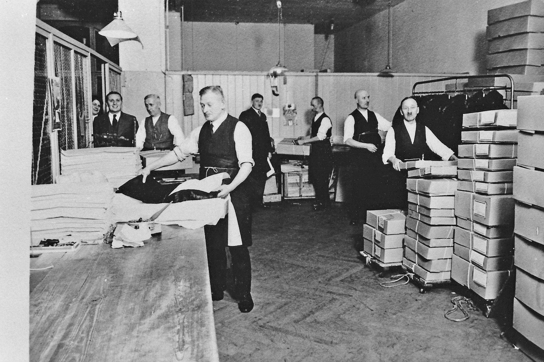 Unternehmen wie jene von Leopold Seligmann, hier um 1930, prägten die Berliner Mode.