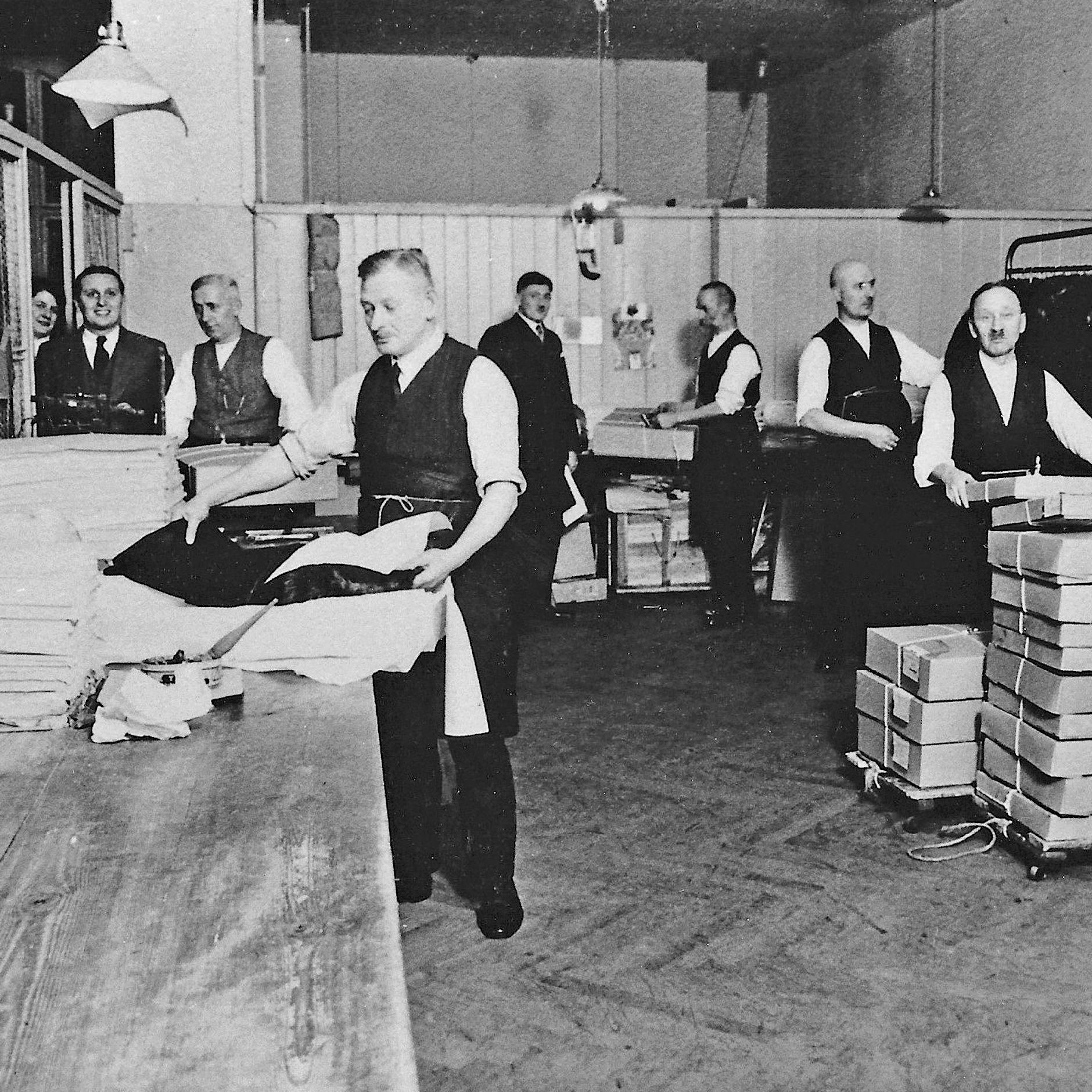 Jüdische Modedesigner in Berlin: Historiker Uwe Westphal mahnt fehlende Erinnerungskultur der Szene an