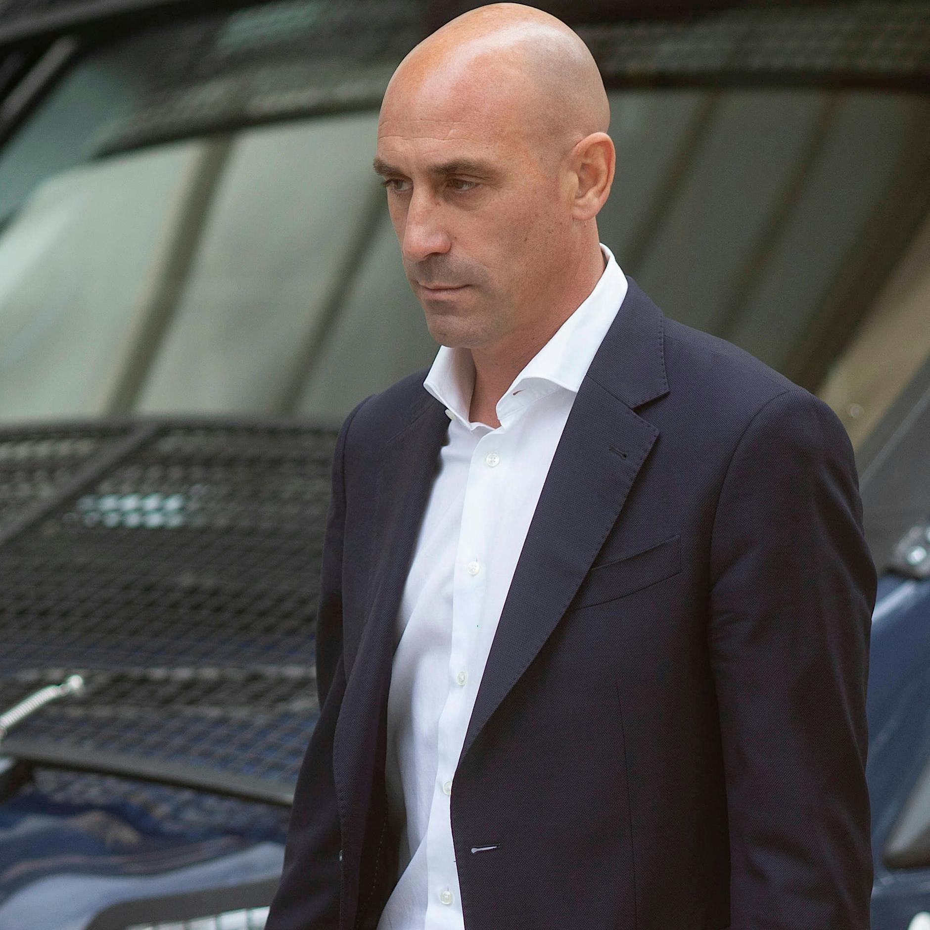 Kuss-Skandal: Luis Rubiales bekommt Kontaktverbot mit Jennifer Hermoso - 200 Meter Abstand