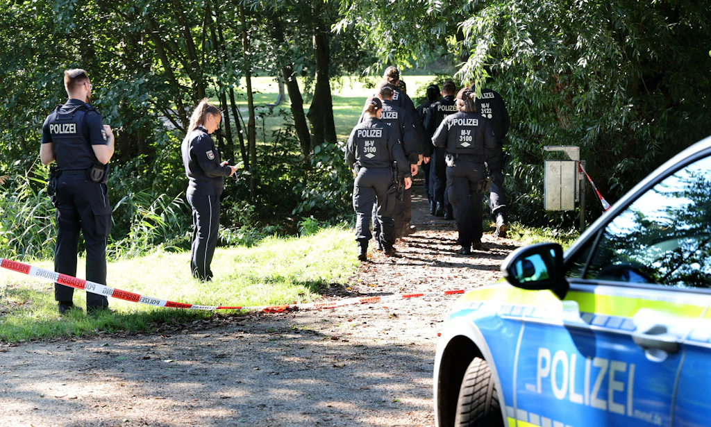 Grausames Verbrechen in Pragsdorf: Junge (†6) tot im Gebüsch gefunden