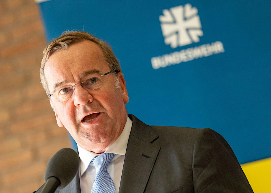 ARCHIV - Wann fällt die Entscheidung zur Taurus-Lieferung? Bundesverteidigungsminister Boris Pistorius geht von ein bis zwei Wochen aus.  