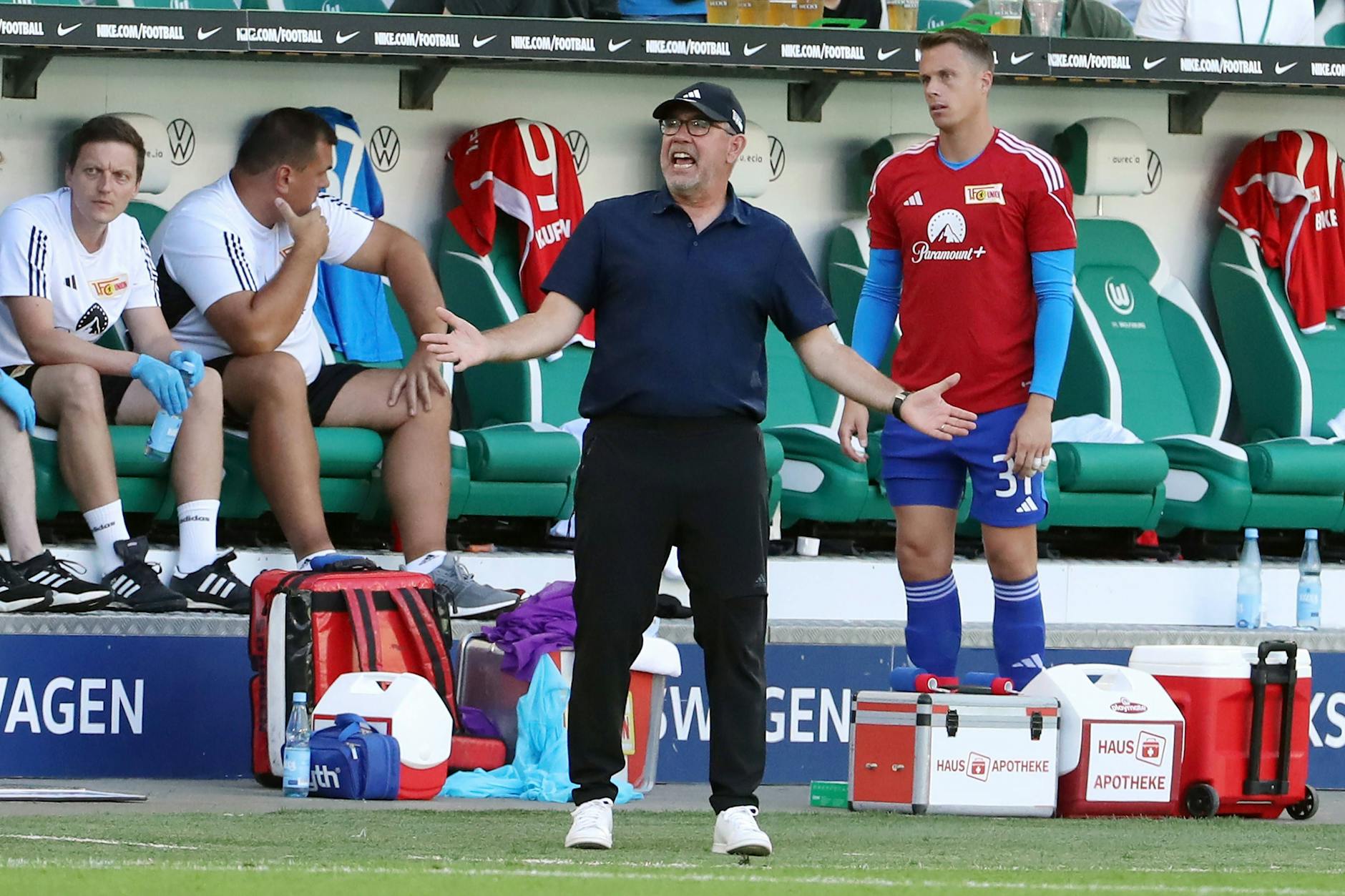 Trainer Urs Fischer konnte es nicht fassen. Der 1. FC Union hatte viele Chancen, aber nur Robin Gosens traf einmal ins Tor.