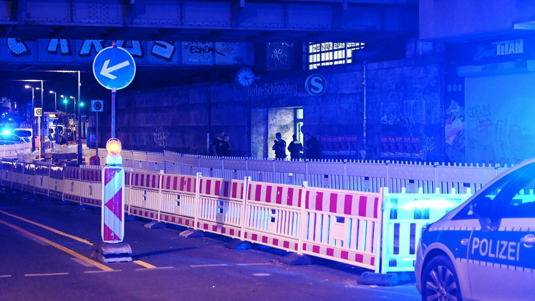 Am frühen Morgen gab es Zoff auf dem Bahnsteig des S-Bahnhof Schöneberg. Eine Person erlitt dabei Stichverletzungen.