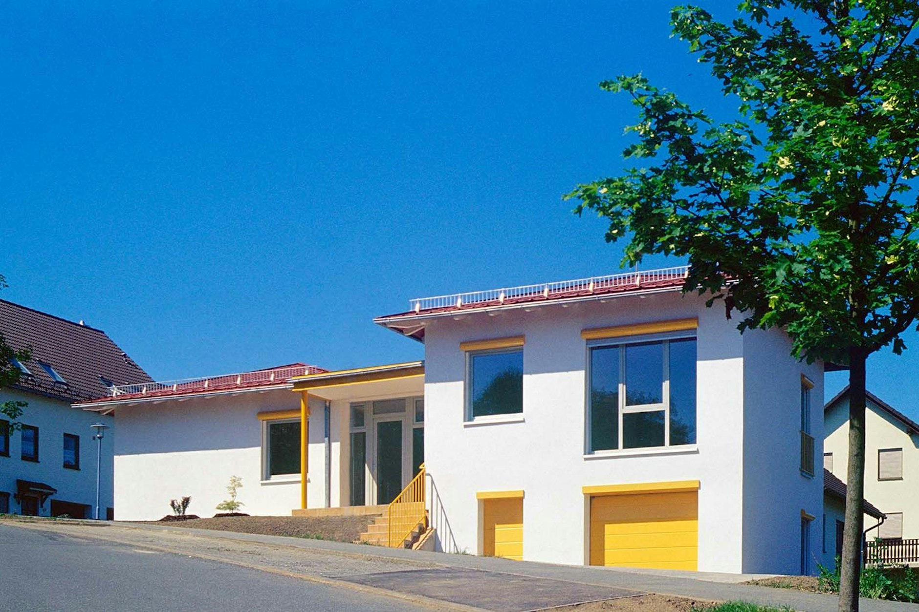 Wiederverwendung abgetragener Plattenbauelemente zu einem Einfamilienhaus: Dieses Exemplar errichtete Eisentraut in Plauen.