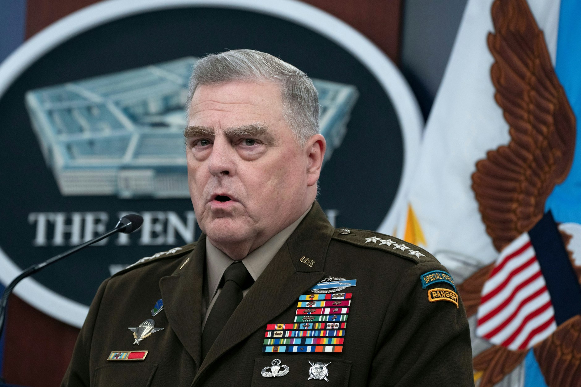 US-Generalstabschefs Mark Milley spricht bei einer Pressekonferenz im Pentagon.