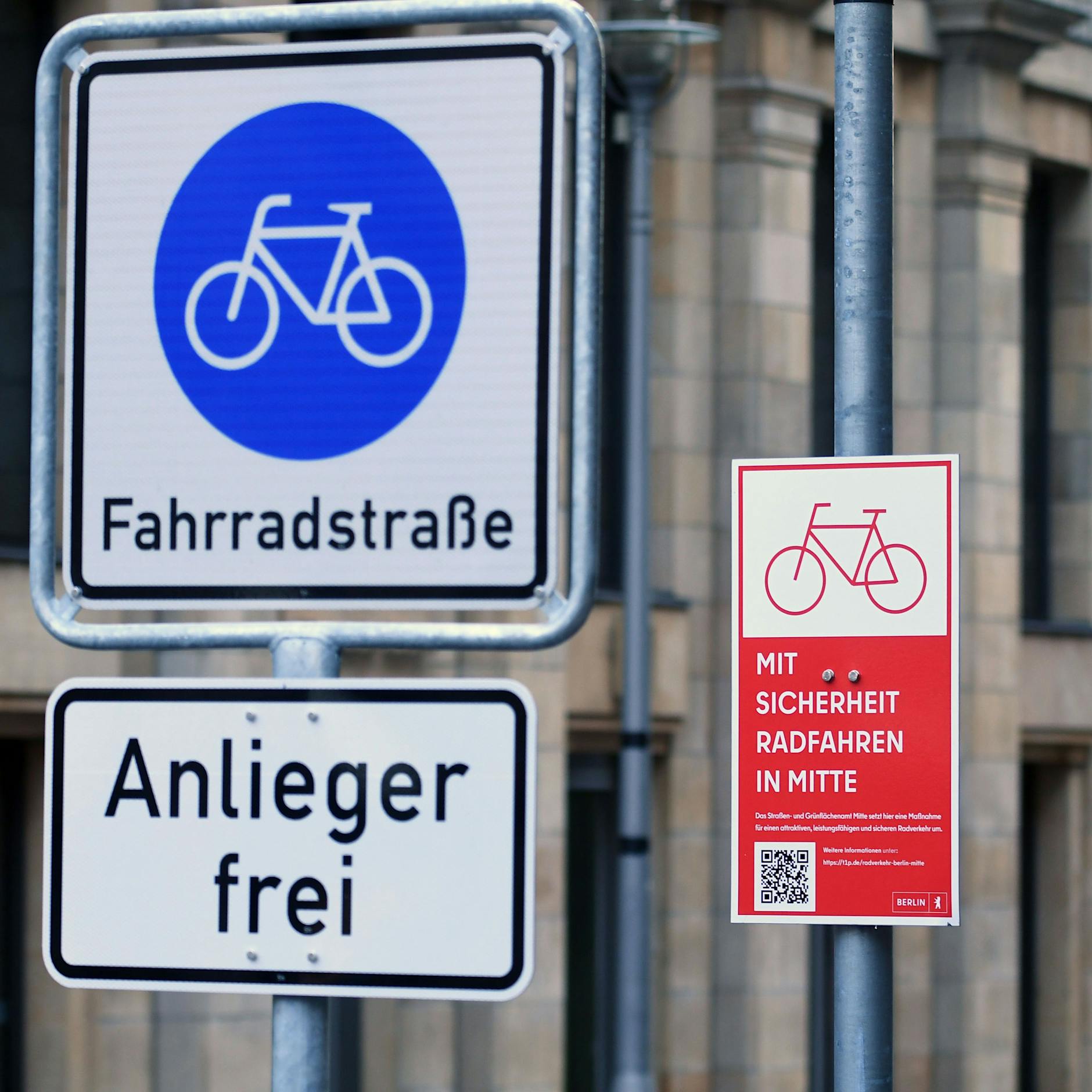 Neue Fahrradstraße in Mitte! Hier müssen sich Autos hinten anstellen