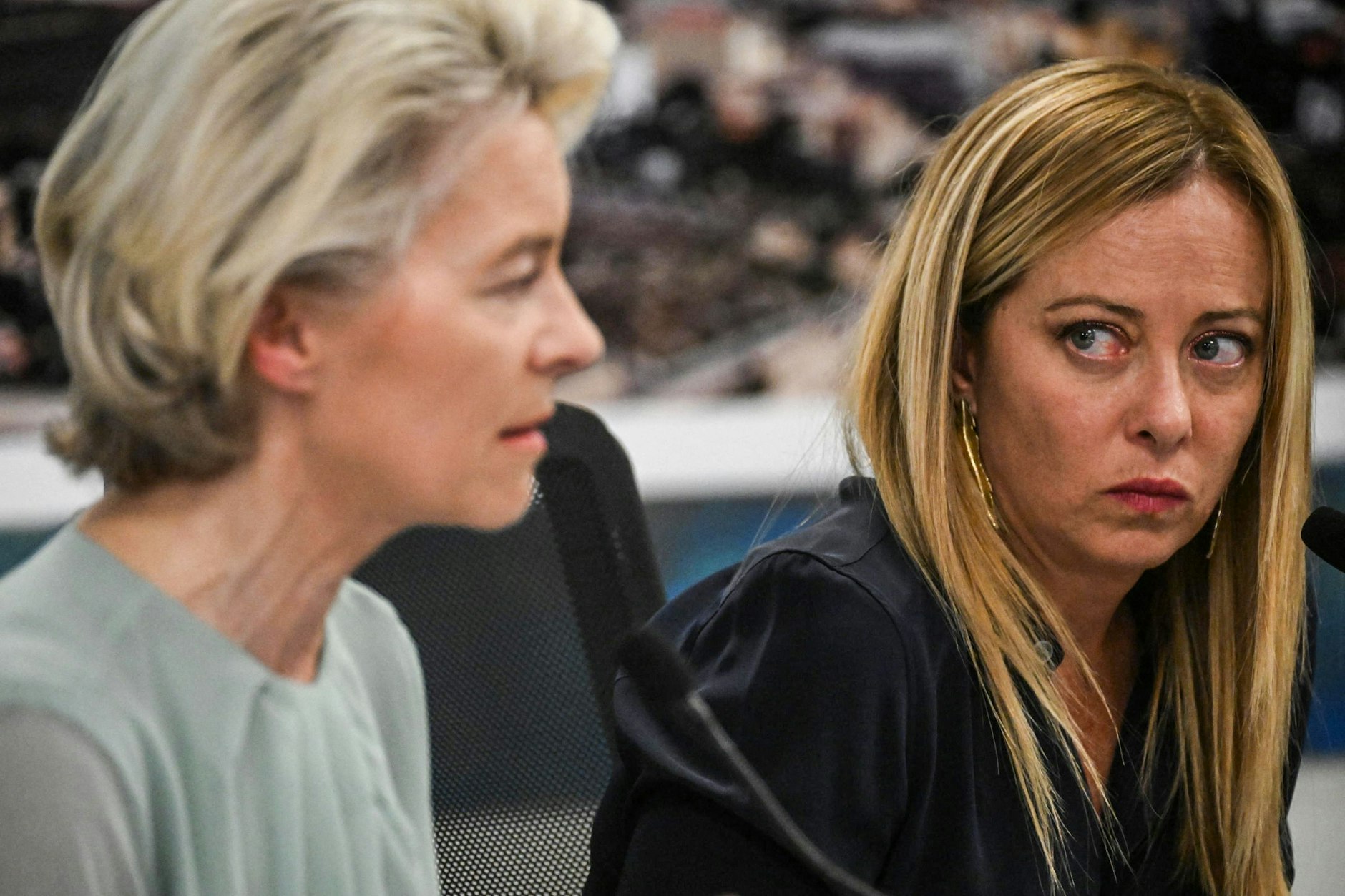 EU-Kommissionspräsidentin Ursula von der Leyen und Ministerpräsidentin Giorgia Meloni während einer Pressekonferenz auf der italienischen Insel Lampedusa.