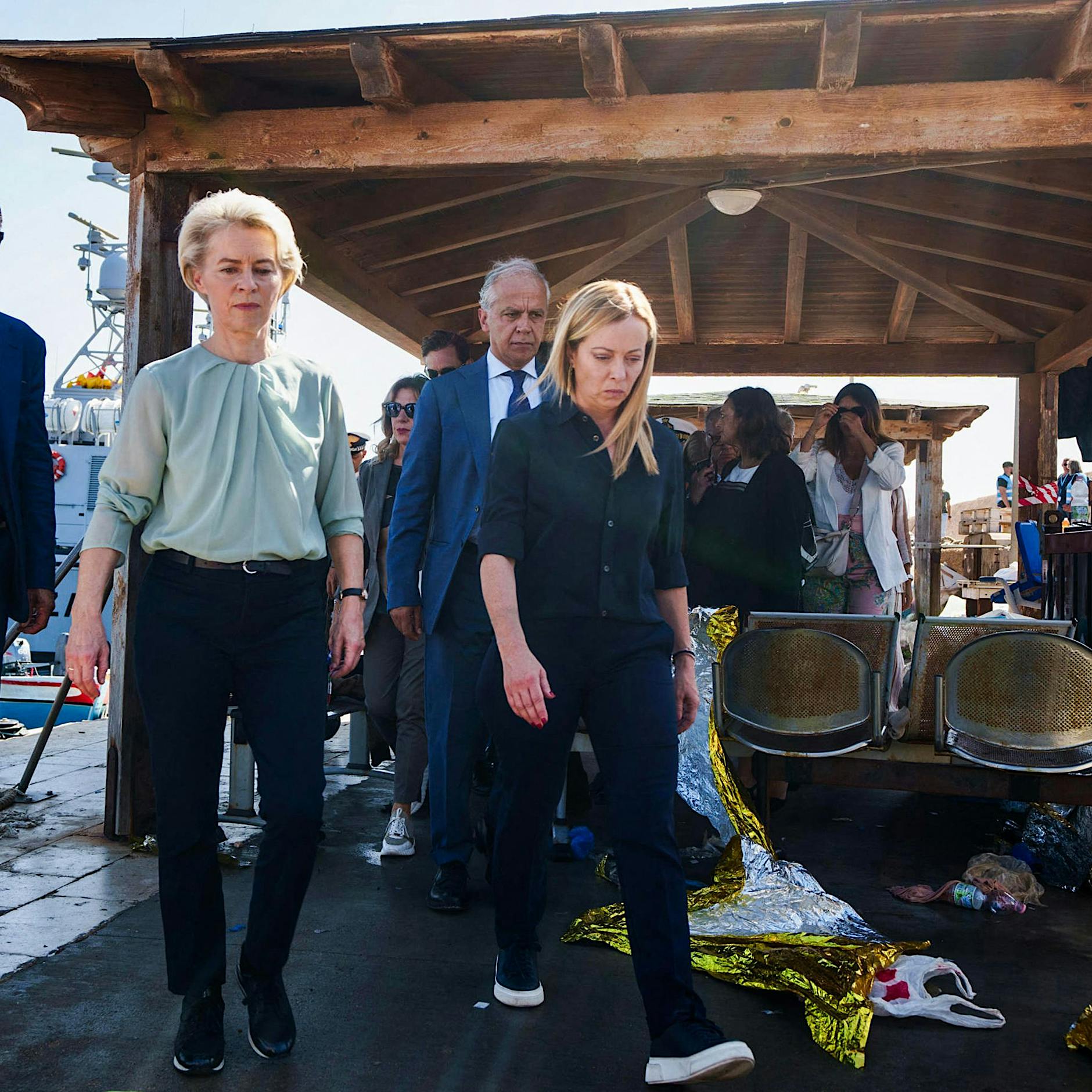 Lampedusa – Giorgia Meloni gegen Europa: Linke will „Masseneinwanderung unvermeidlich machen“