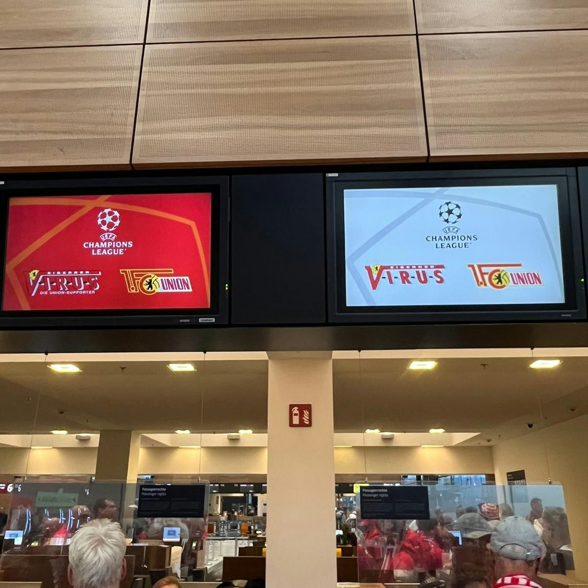 Der Check-in-Schalter für die Union-Flüge ist unschwer zu erkennen.