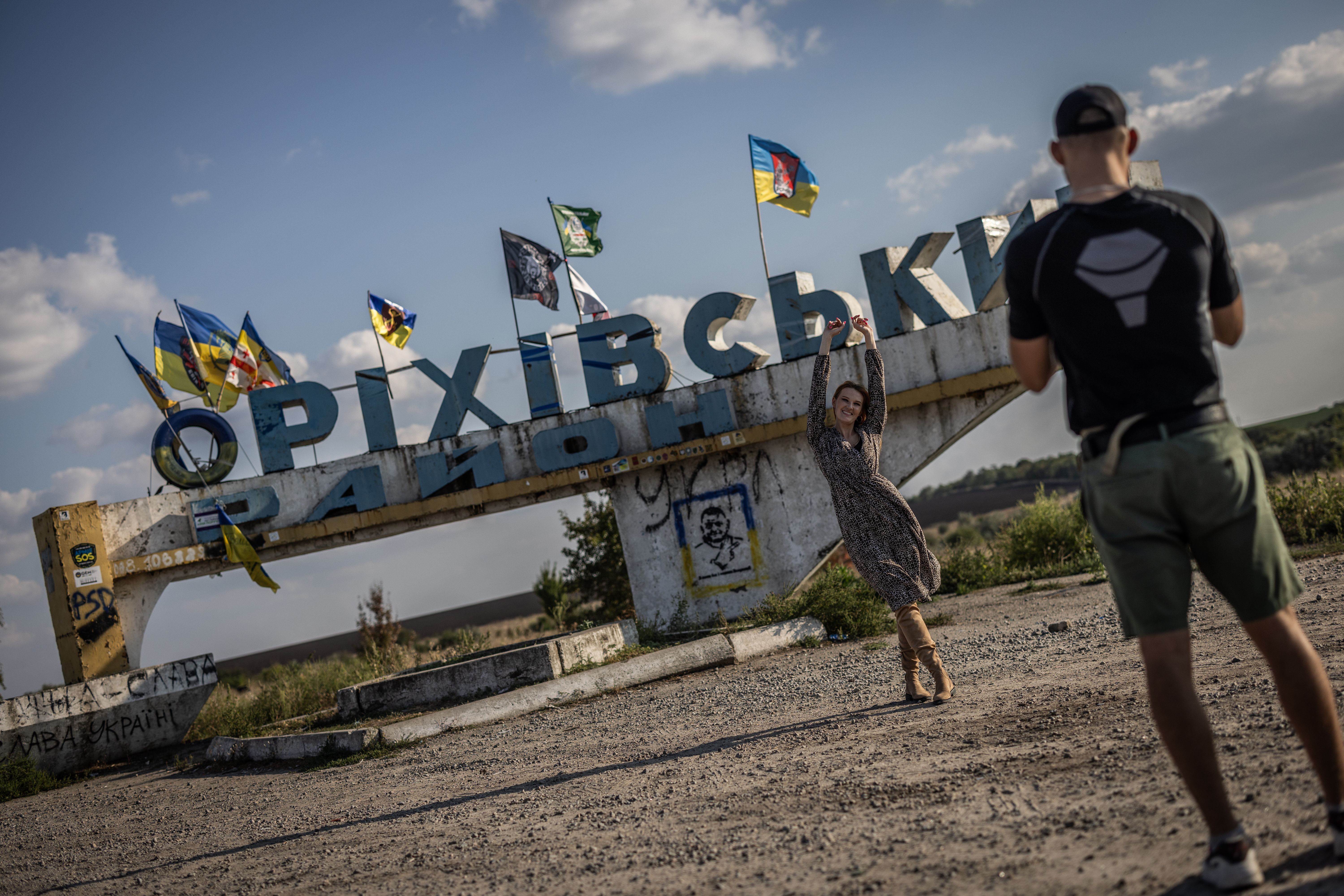 Image - Ein Dorf im Granatenhagel – Besuch an der Front