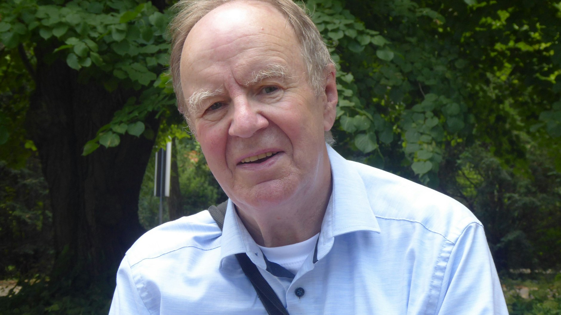 Kennt sich aus auf den Gottesäckern der Stadt: Friedhofsführer Ulrich Thom