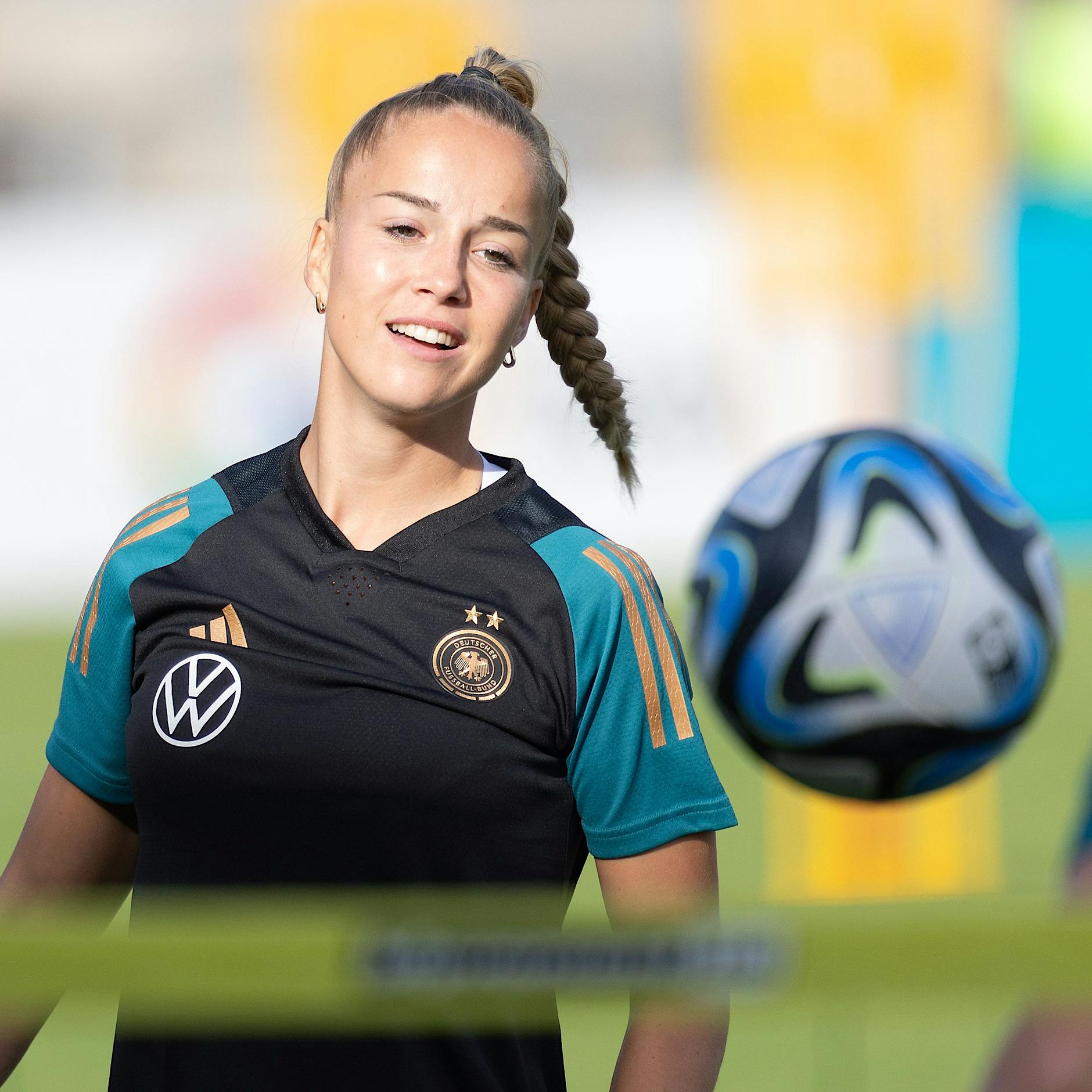 Fit nach zweitem Kreuzbandriss: Giulia Gwinn spielt gegen Dänemark