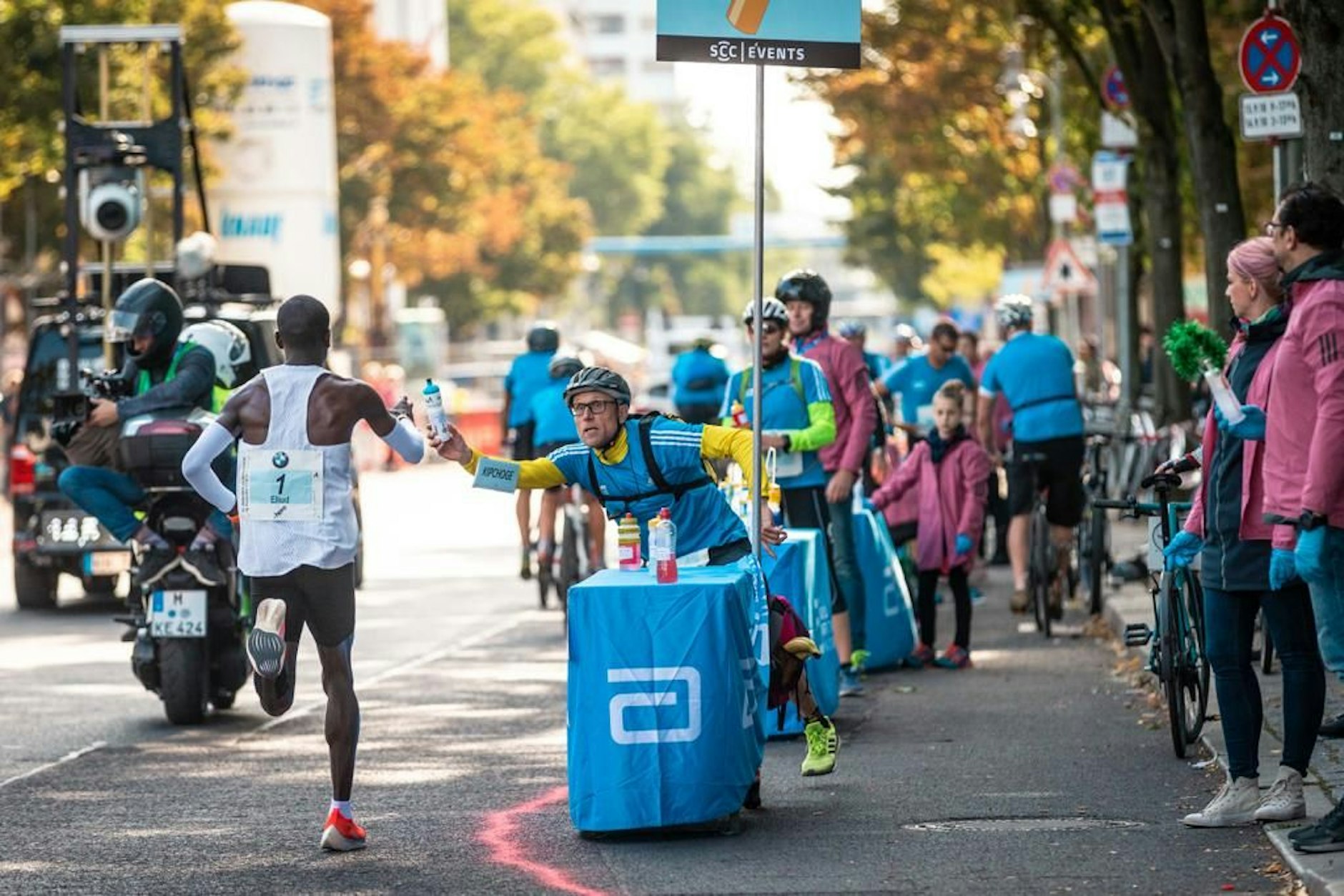 Claus-Henning Schulke und sein Bruder im Herzen Eliud Kipchoge