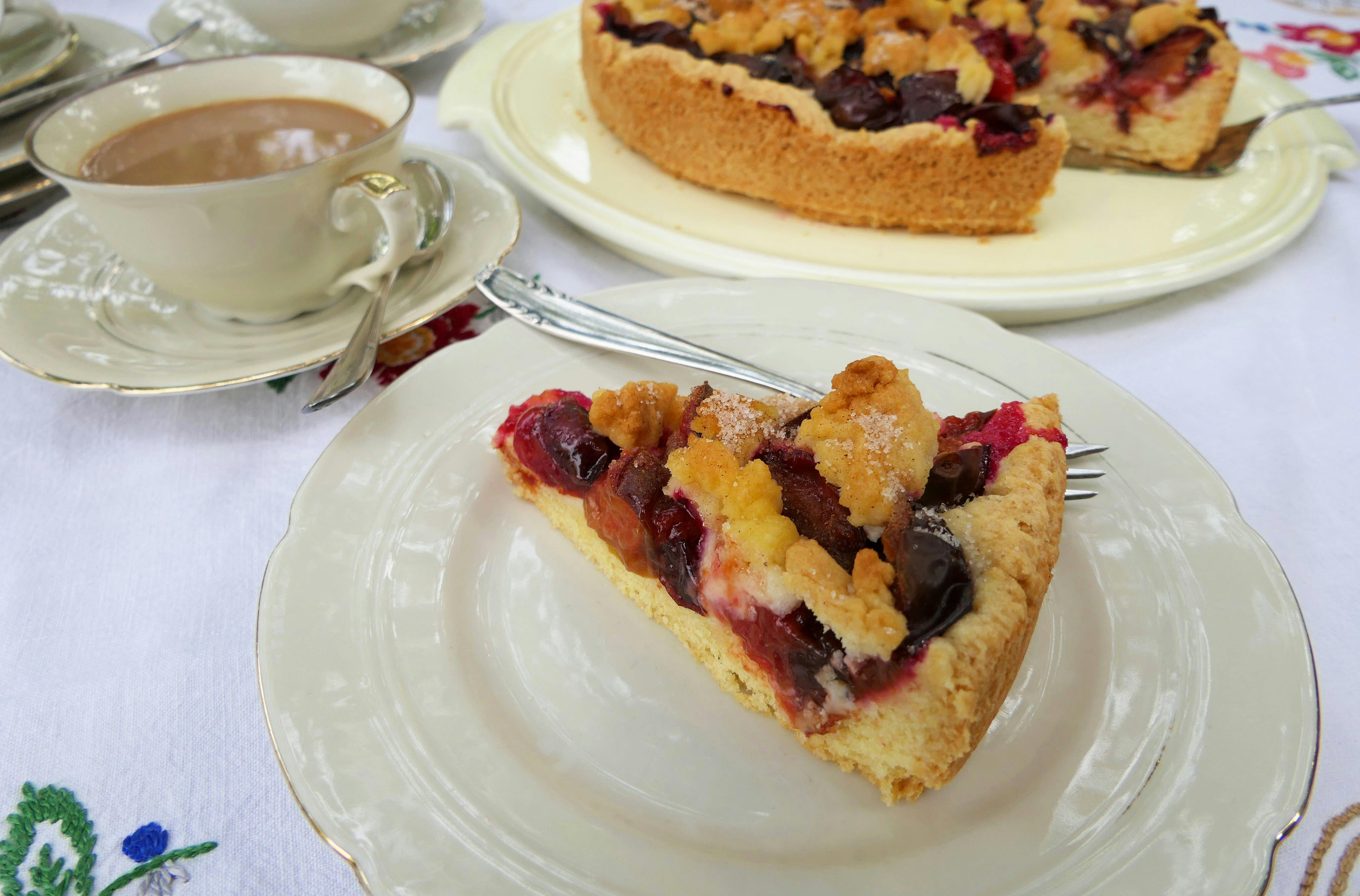 Der supersaftige Pflaumenkuchen: Das geniale Rezept aus Omas Backbuch Der supersaftige Pflaumenkuchen: Das geniale Rezept aus Omas Backbuch