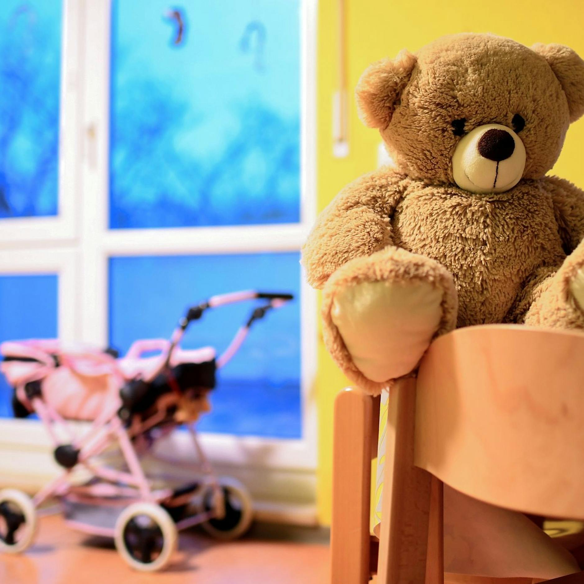 Wie schrecklich: Frauenhaus-Mutter tötet ihr eigenes Baby!