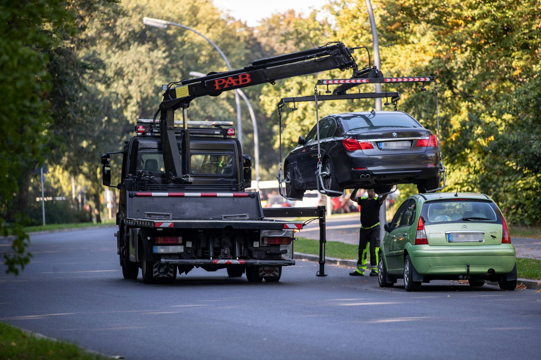Immer wieder ziehen die Behörden Vermögen von Kriminellen ein, das mit illegal erlangtem Geld bezahlt wurde.