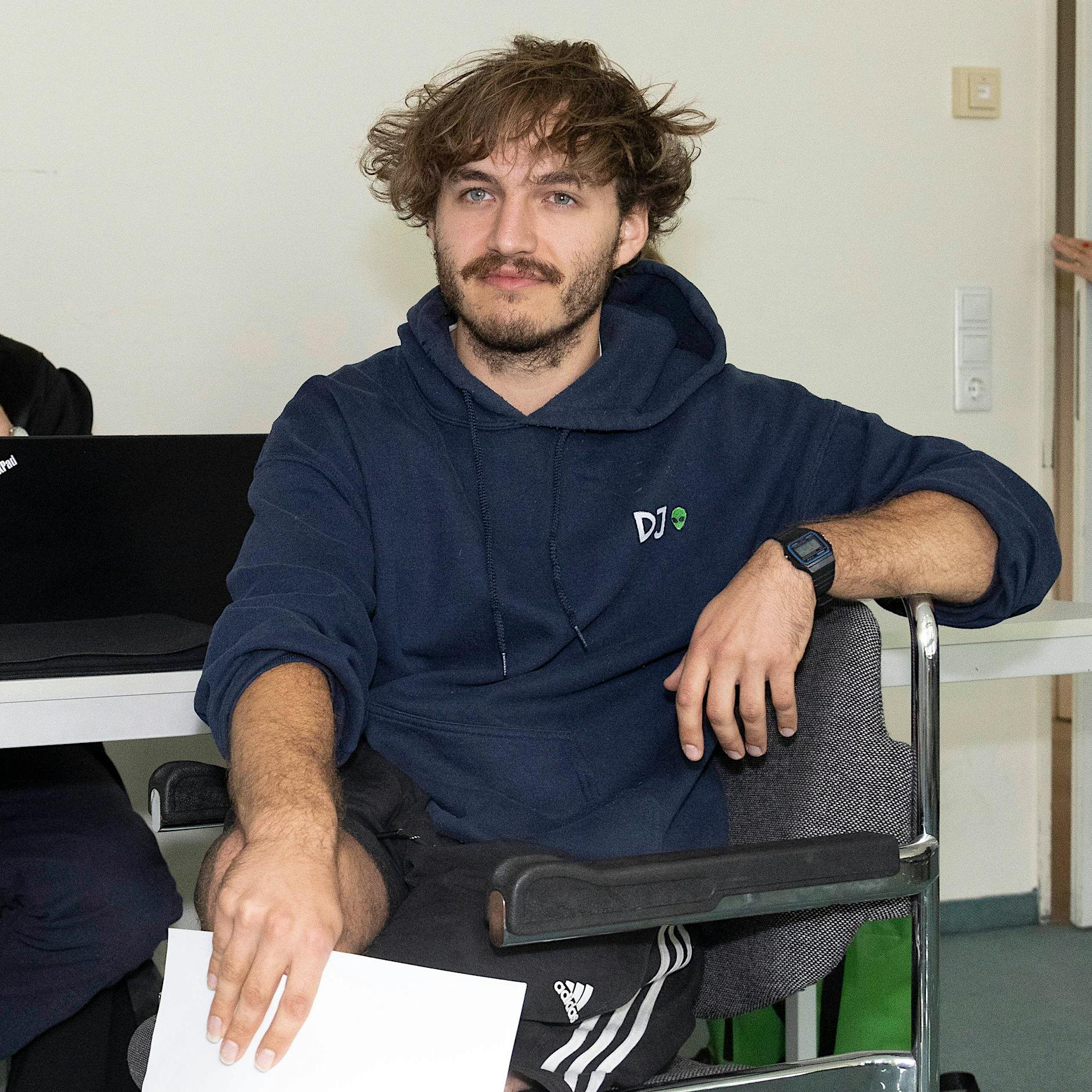 Letzte Generation: Angeklagter Klima-Kleber trägt in Berlin tränenreiche Rede vor