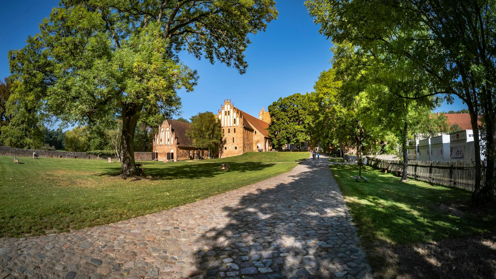 Die ehemalige Zisterzienserabtei Kloster Chorin Brandenburg ist allemal ein Besuch wert