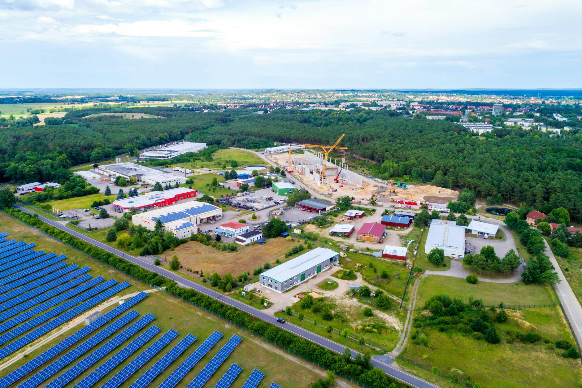 Das Interesse ausländischer Unternehmen an Investitionen in Brandenburg ist weiterhin groß: In der Lausitz baut der US-amerikanische Hersteller der Bifi-Minisalami einen Produktionsstandort.