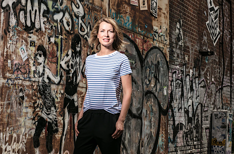 Moderatorin Jessy Wellmer,&nbsp;bundesweit bekannt als „Sportschau“-Moderatorin, ist für die ARD wieder in Ostdeutschland unterwegs.