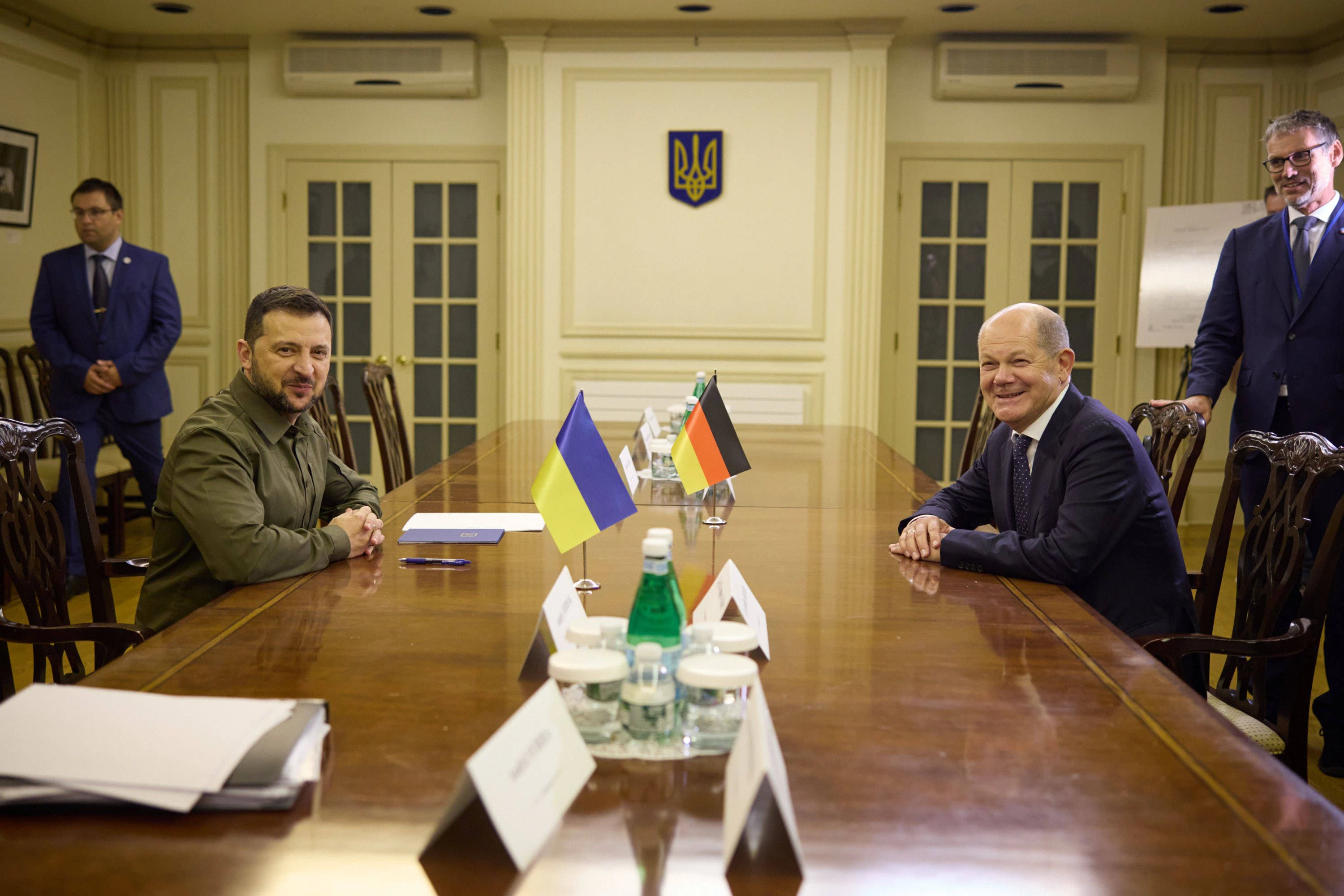 Wolodymyr Selenskyj und Olaf Scholz bei einem Treffen während der UN-Vollversammlung