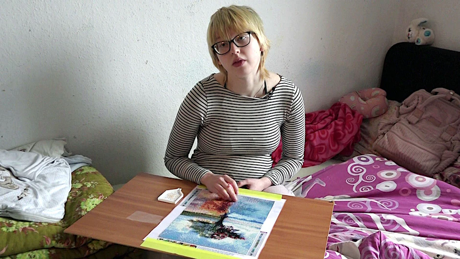 Jasmin aus „Hartz und herzlich“ ist schwanger – und muss nun zur Kontrolle ihrer Schwangerschaftsdiabetes in die Klinik.