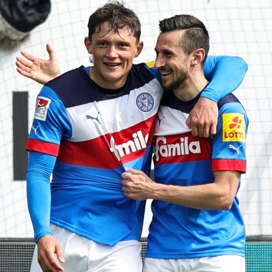 Fabian Reese und Steven Skrzybski (r.) hatten zusammen in Kiel eine ganz schöne Zeit.