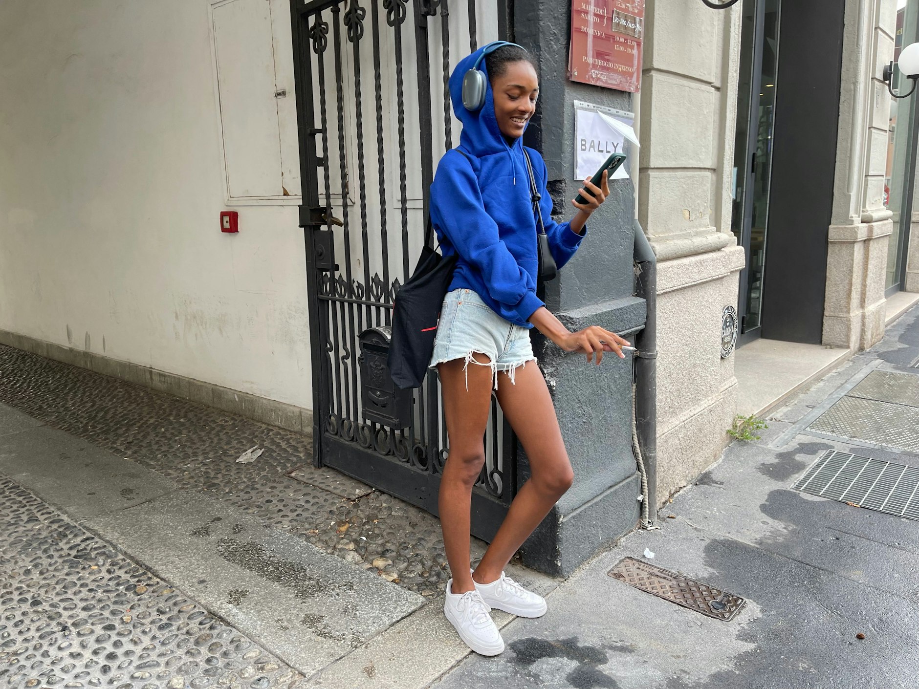 Erst Fitting für die Marke Bally, dann eine kleine Pause.