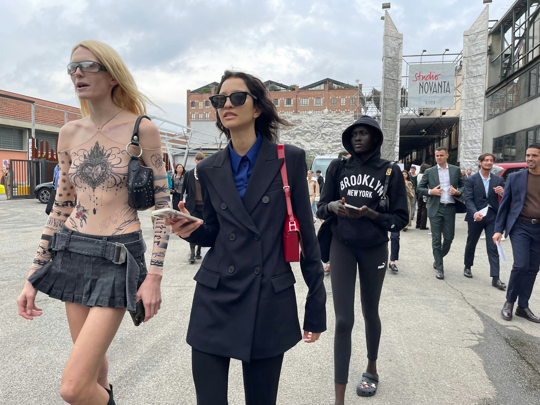 Ernste Modegesichter