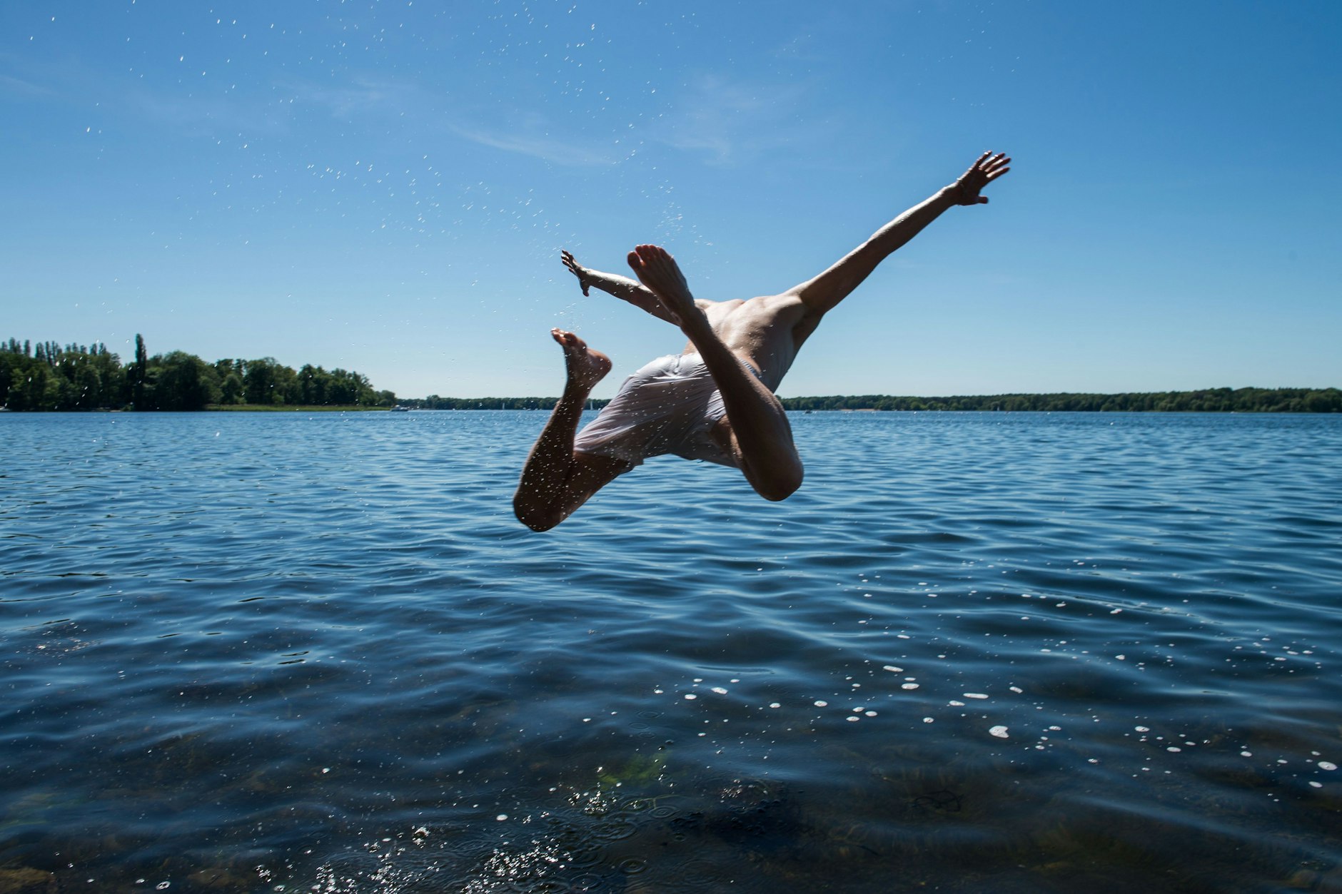 Sprung in den Tegeler See zum Abbaden am langen Wochenende. Das Wetter soll mitspielen.
