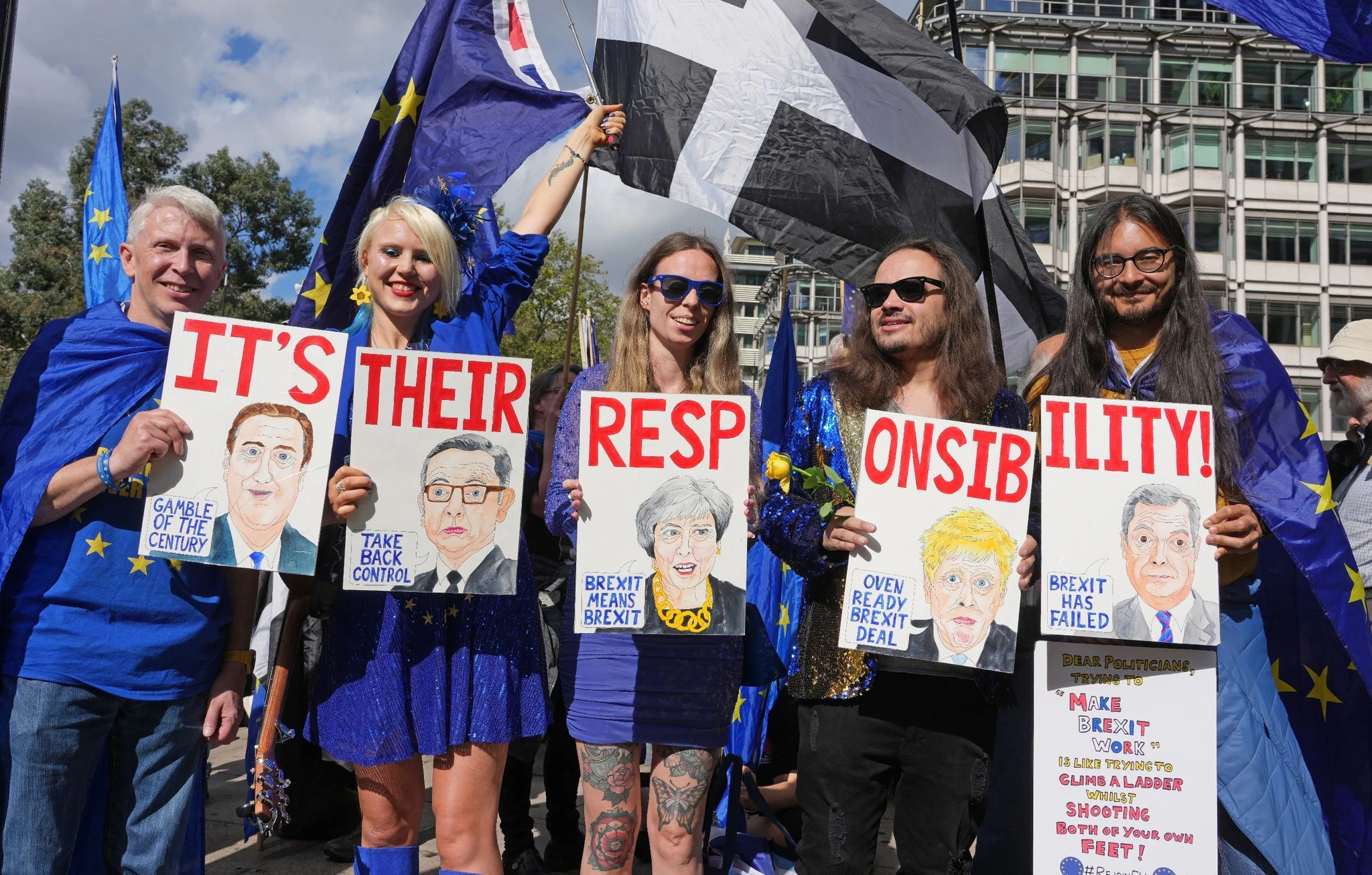 Menschen in London fordern die Rückkehr Großbritanniens in die EU.  