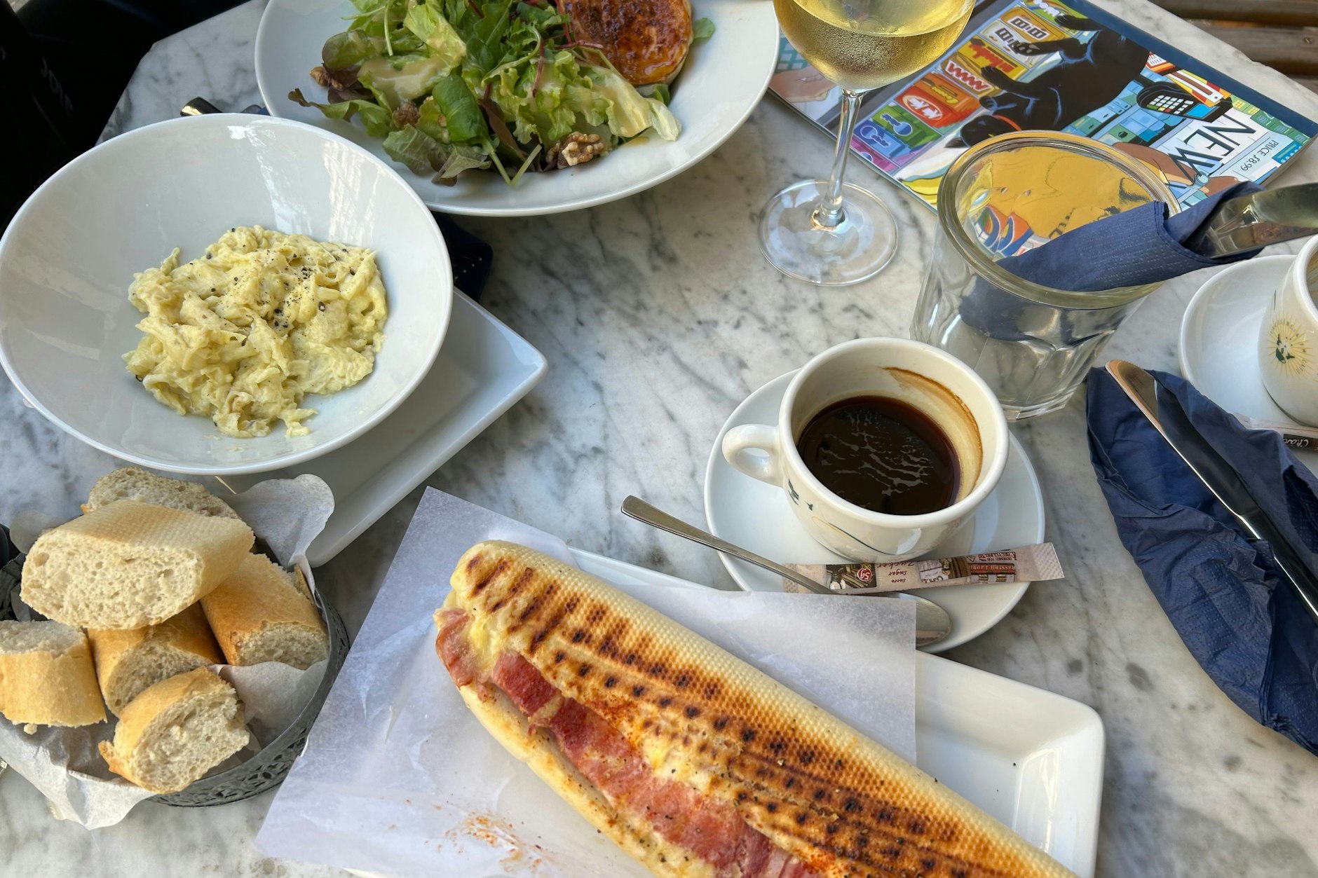 Wunderbares Frühstück in Kreuzberg bei Pas Normal. Und günstig ist es auch noch!
