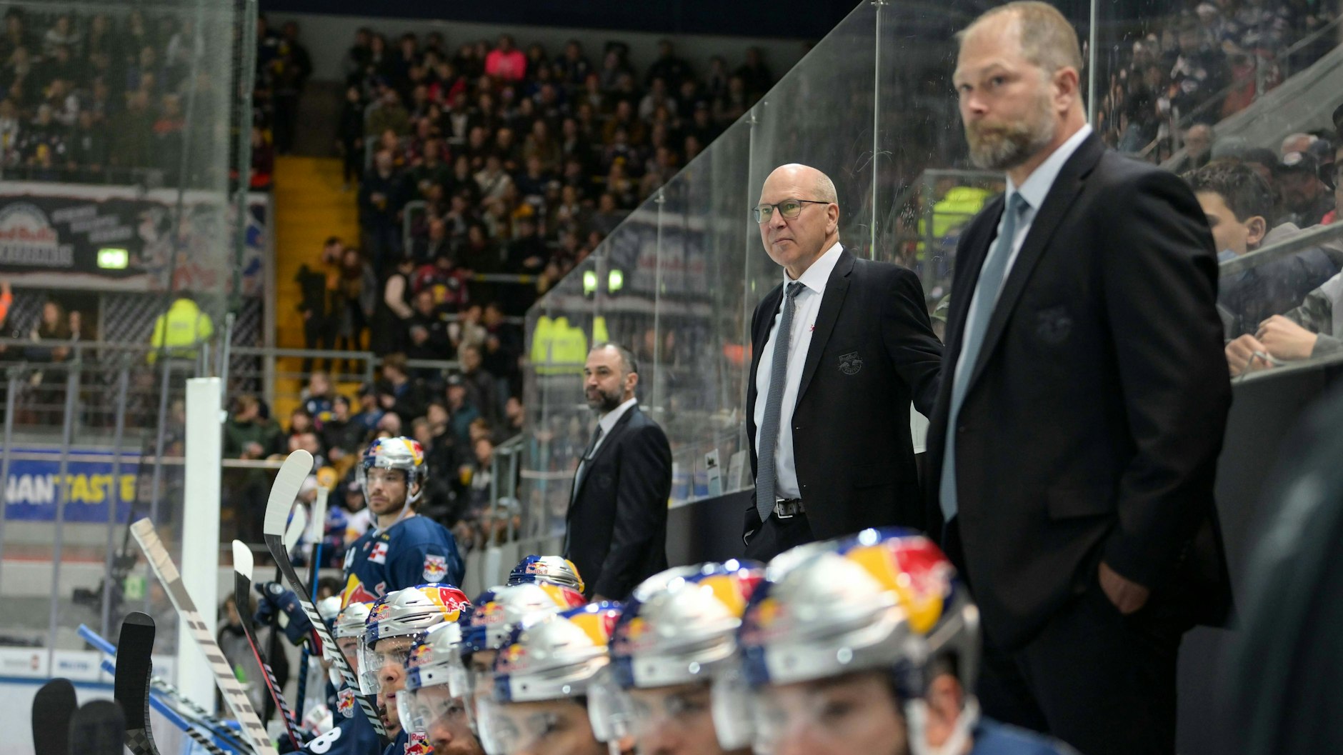 In der abgelaufenen Saison stand Steve Walker (r.) noch als Assistent von Trainer-Legende Don Jackson an der Bank von Meister Red Bull München.